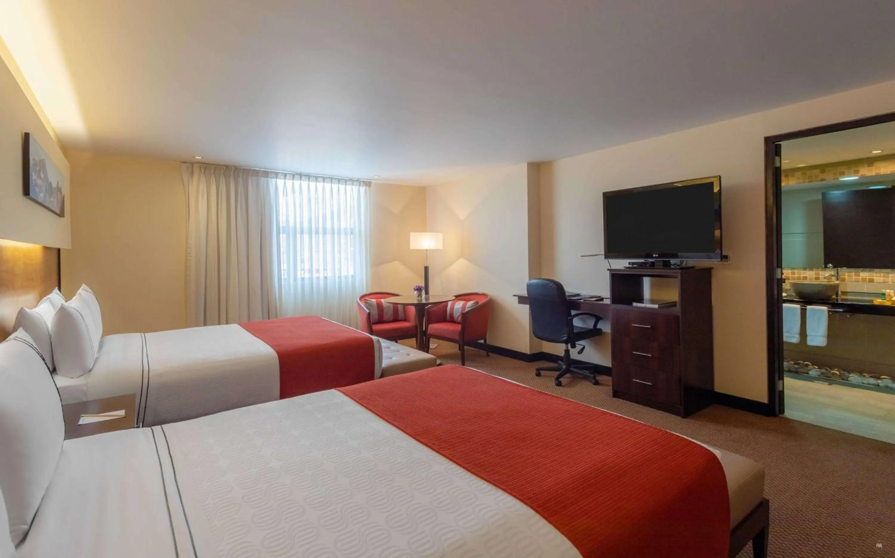 Photo of the whole room, Bed in Sonesta Hotel Cusco