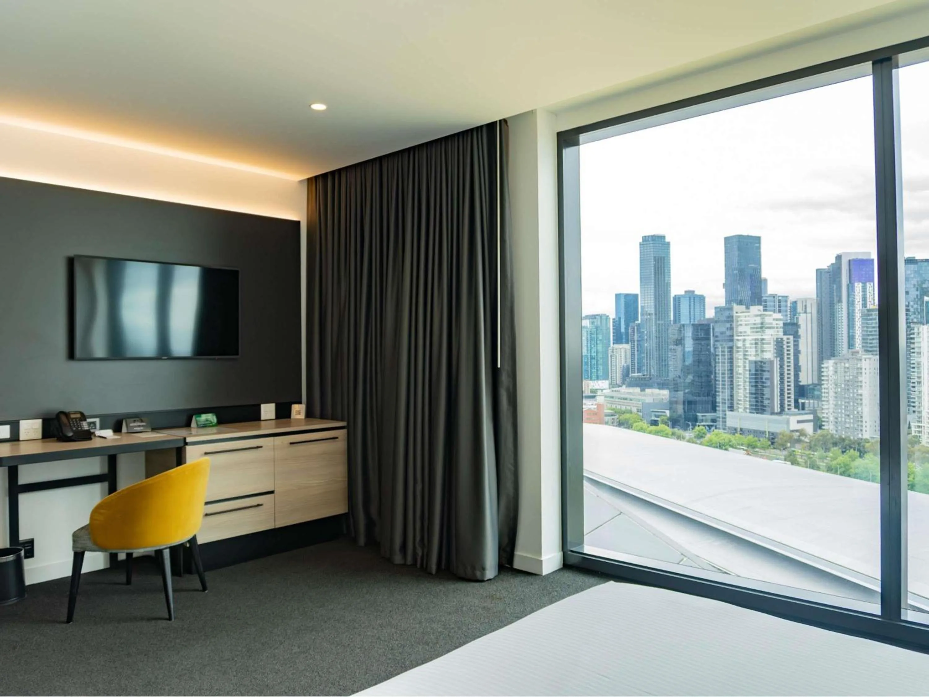 Bedroom in Novotel Melbourne South Wharf