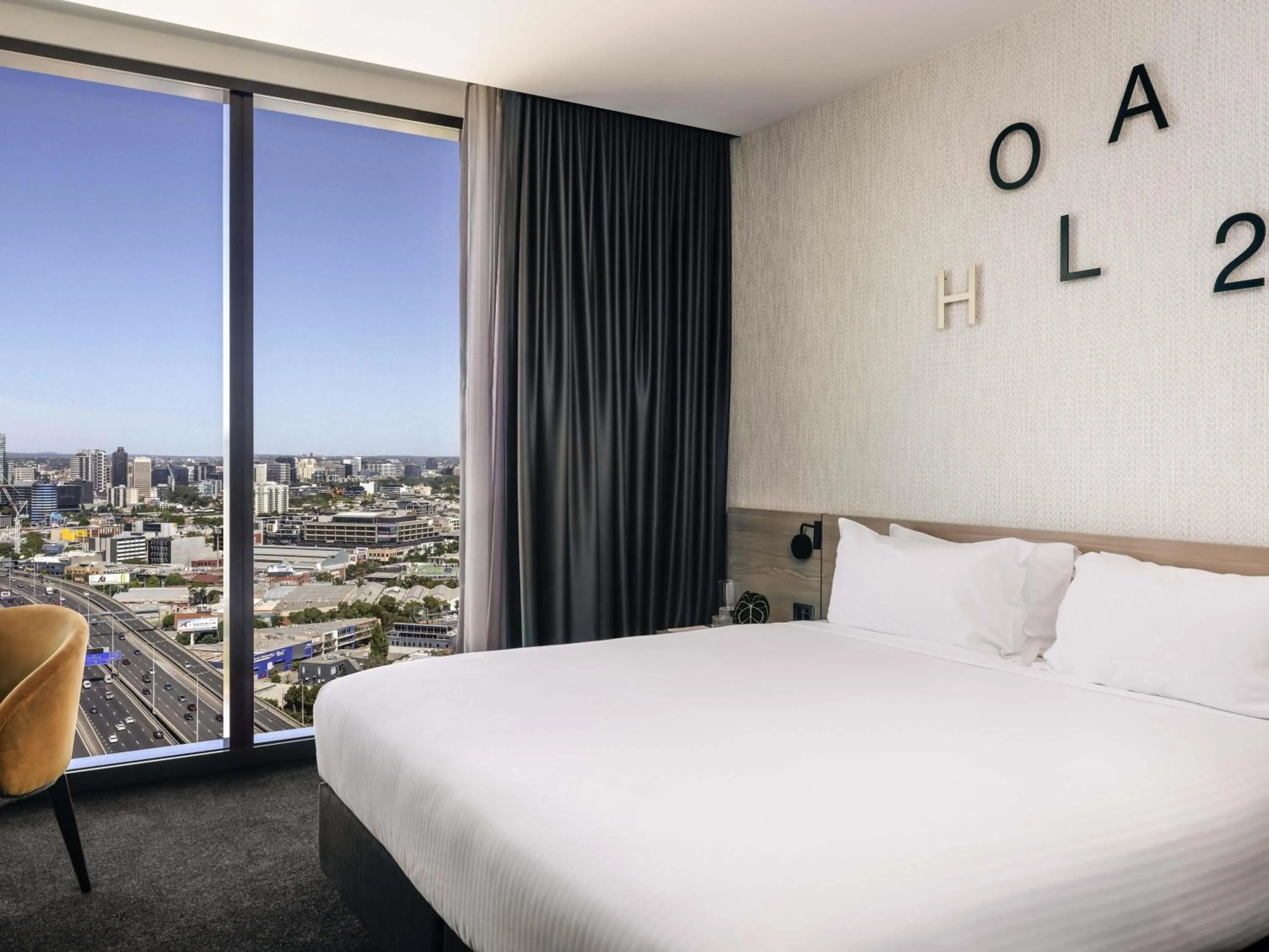 Bedroom, Bed in Novotel Melbourne South Wharf