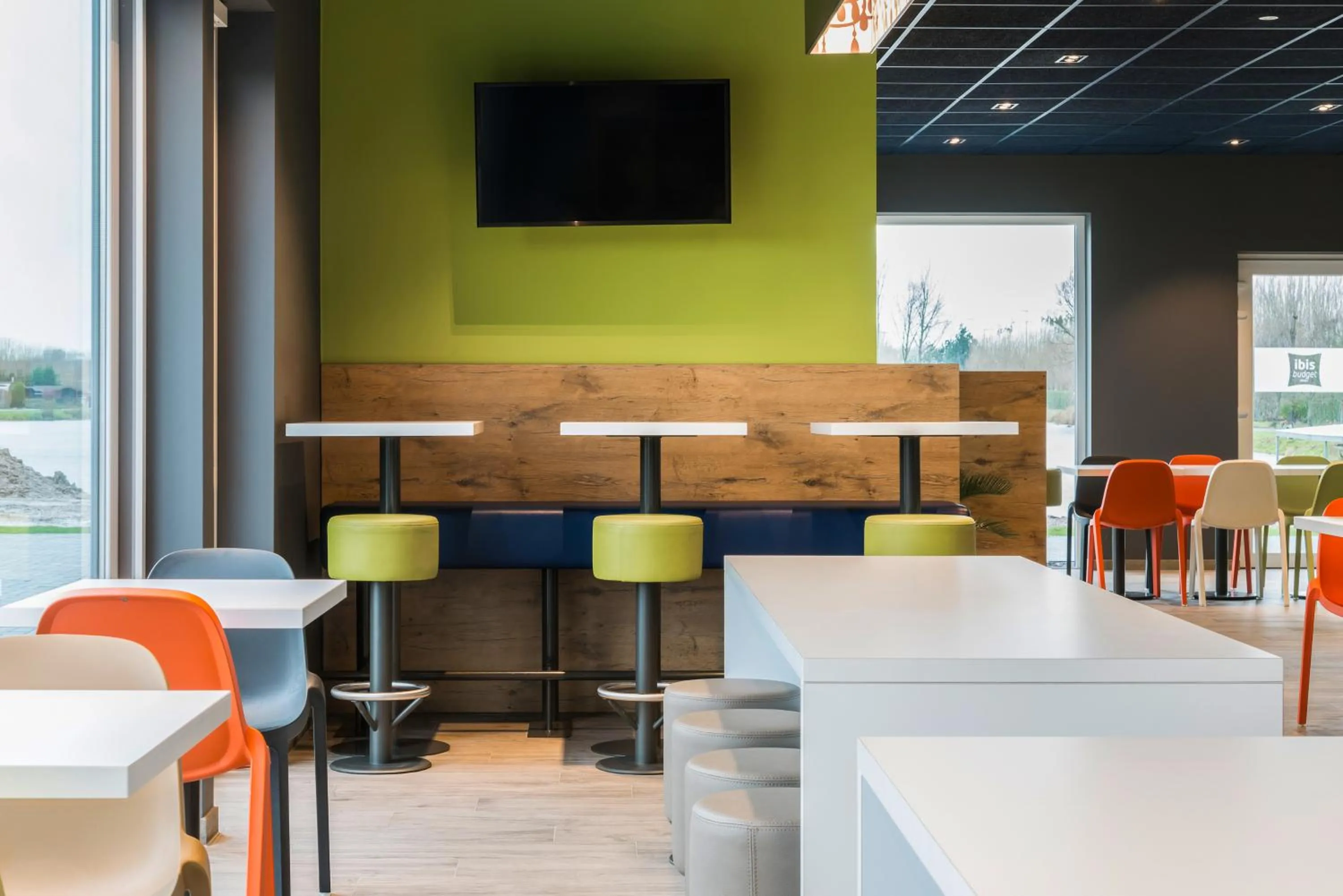 Buffet breakfast in ibis budget Brugge Jabbeke