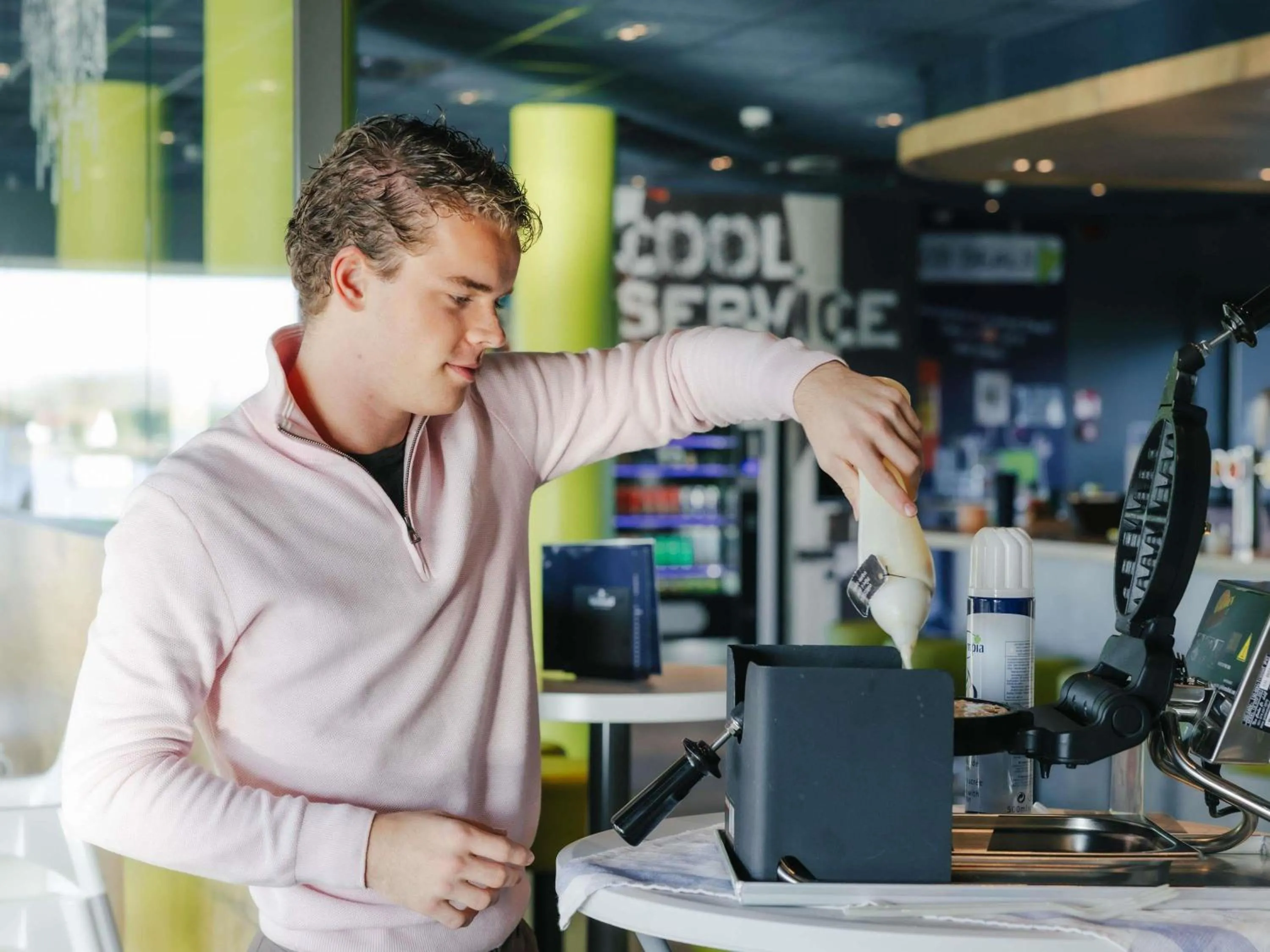 Breakfast in ibis budget Brugge Jabbeke