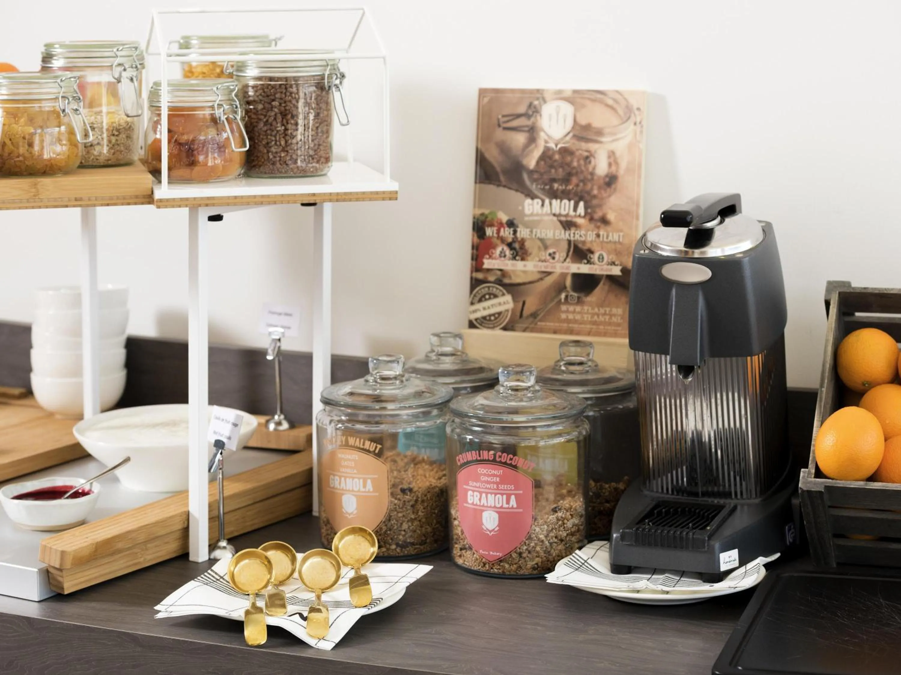 Restaurant/places to eat in Novotel Charleroi Centre