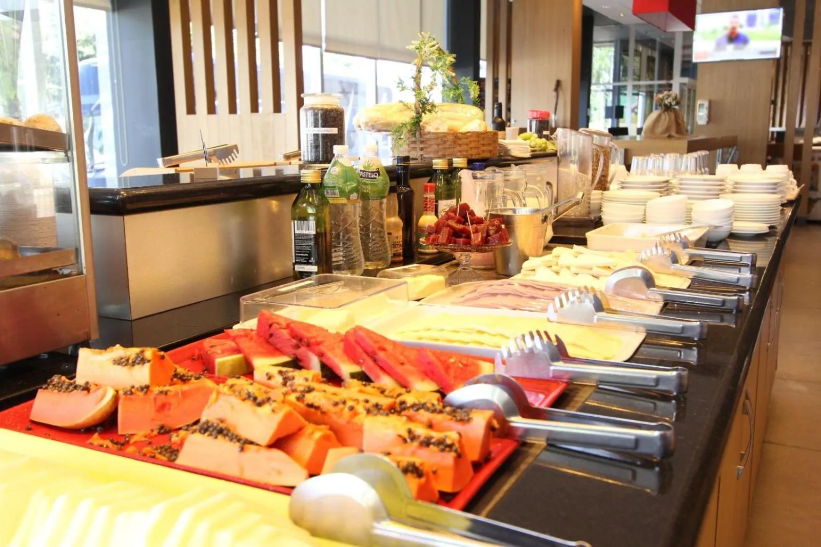 Buffet breakfast in Ajax Hoteis