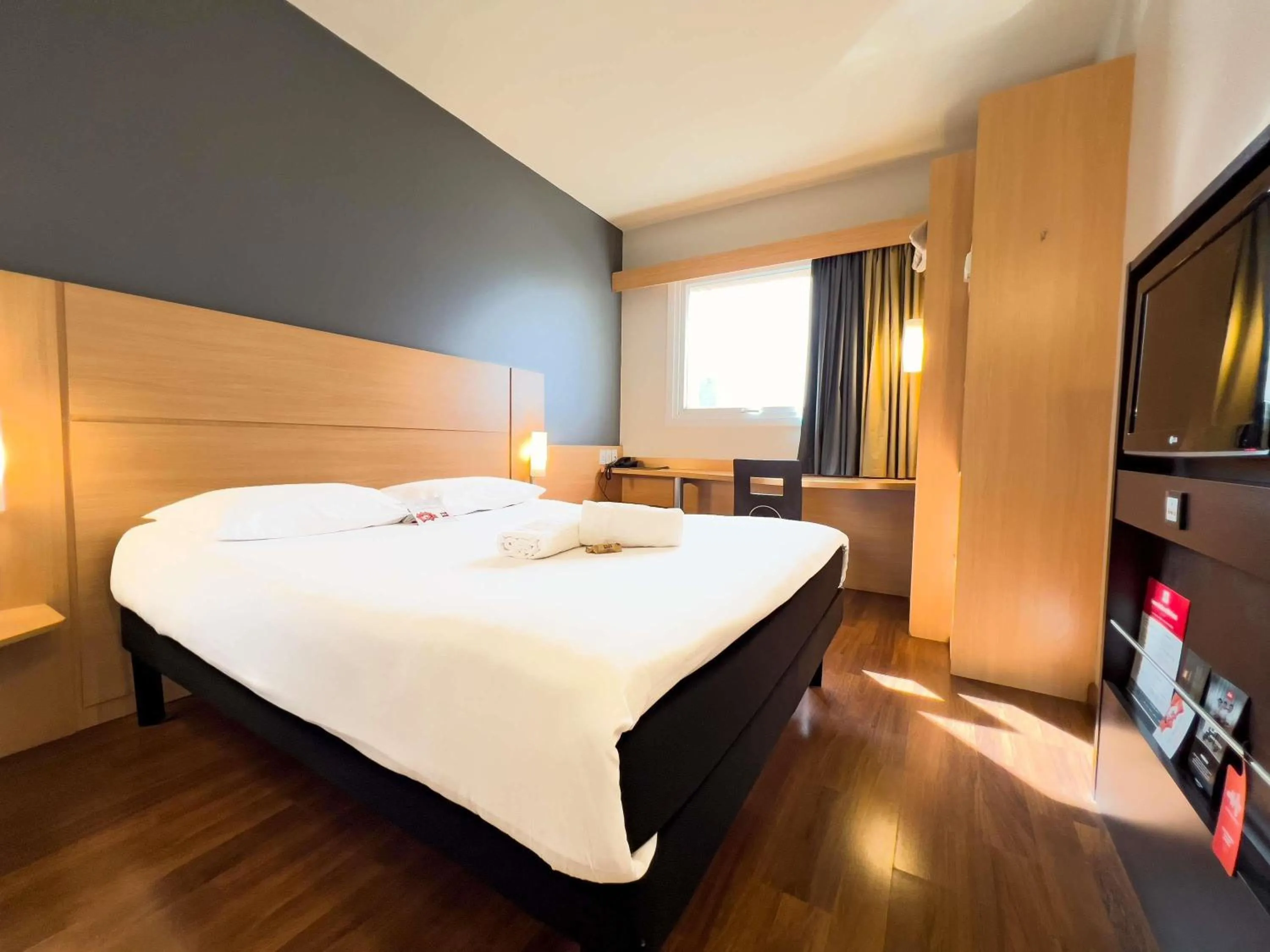 Bedroom, Bed in ibis Passo Fundo Centro