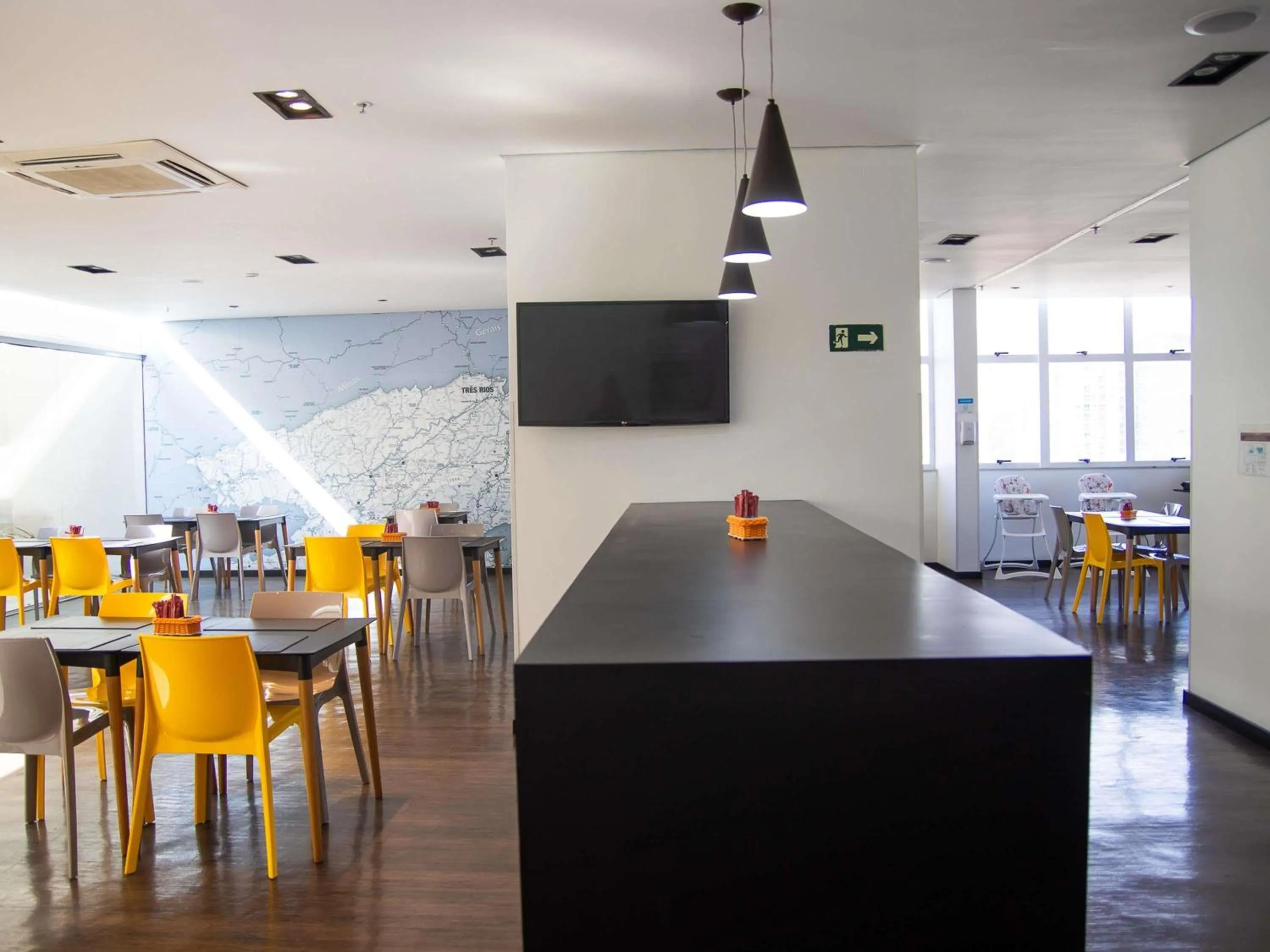 Restaurant/places to eat in ibis Styles Três Rios