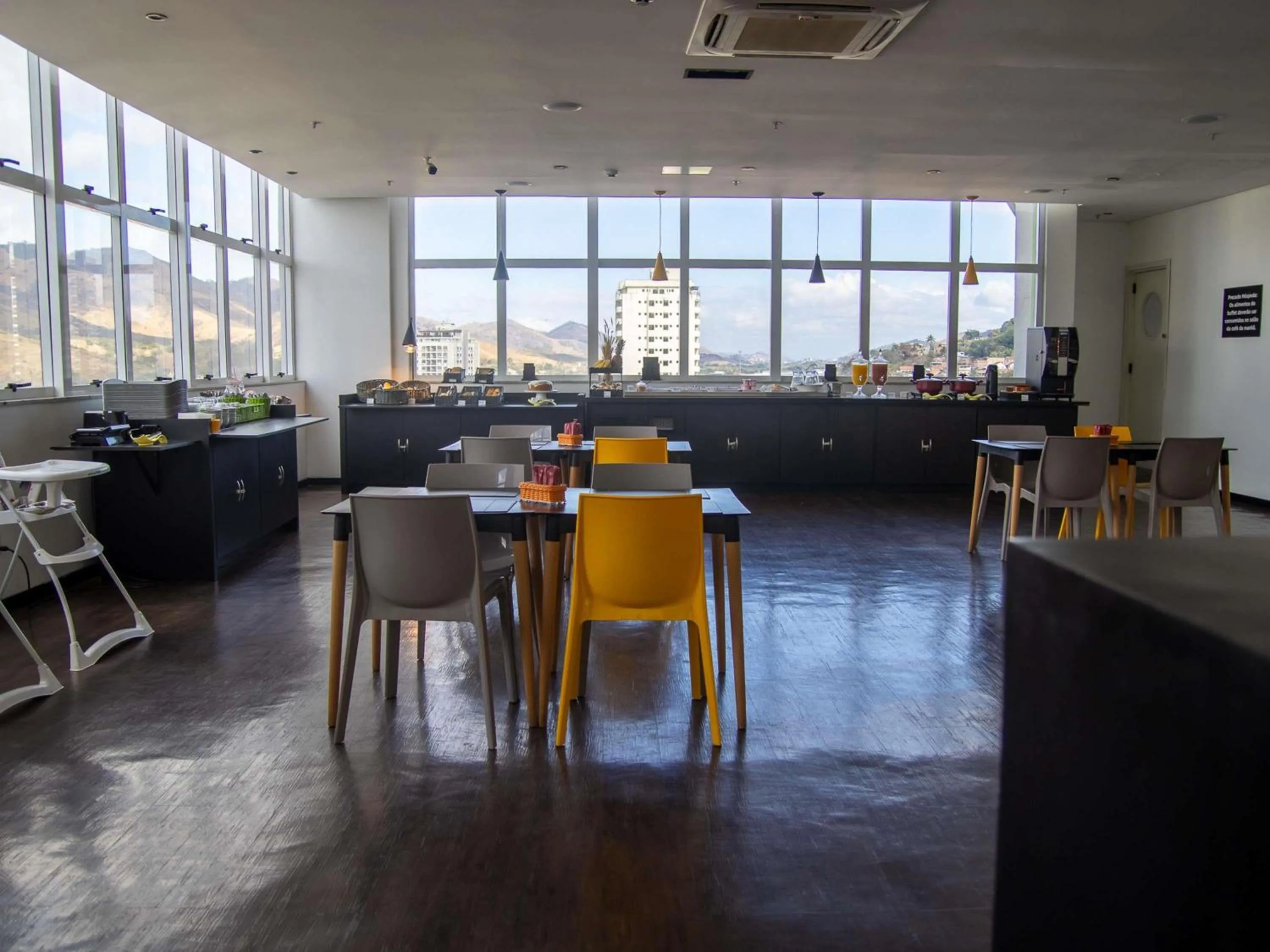 Restaurant/places to eat in ibis Styles Três Rios