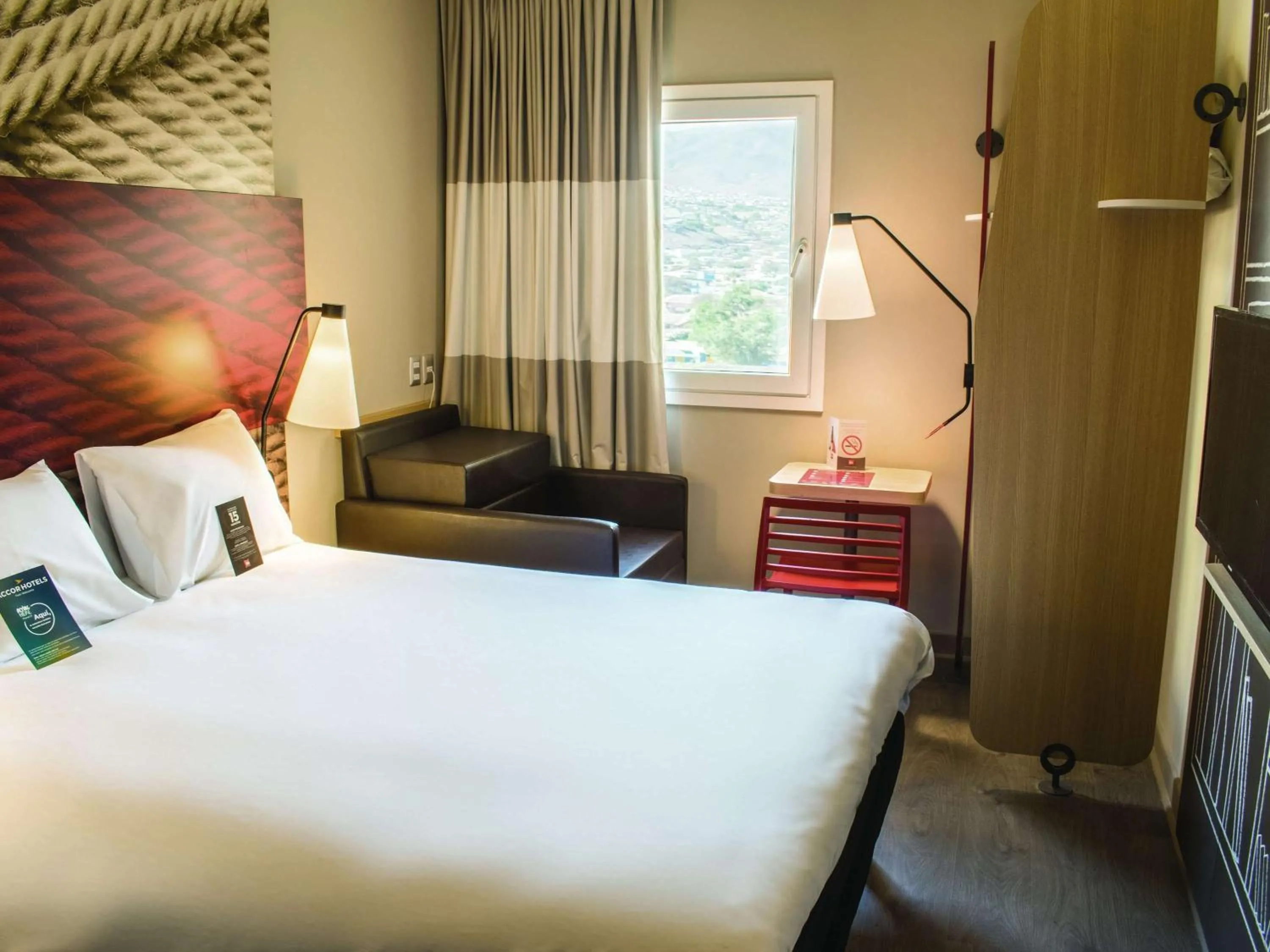 Standard Queen Room with Extra Child Bed - single occupancy in ibis Calama