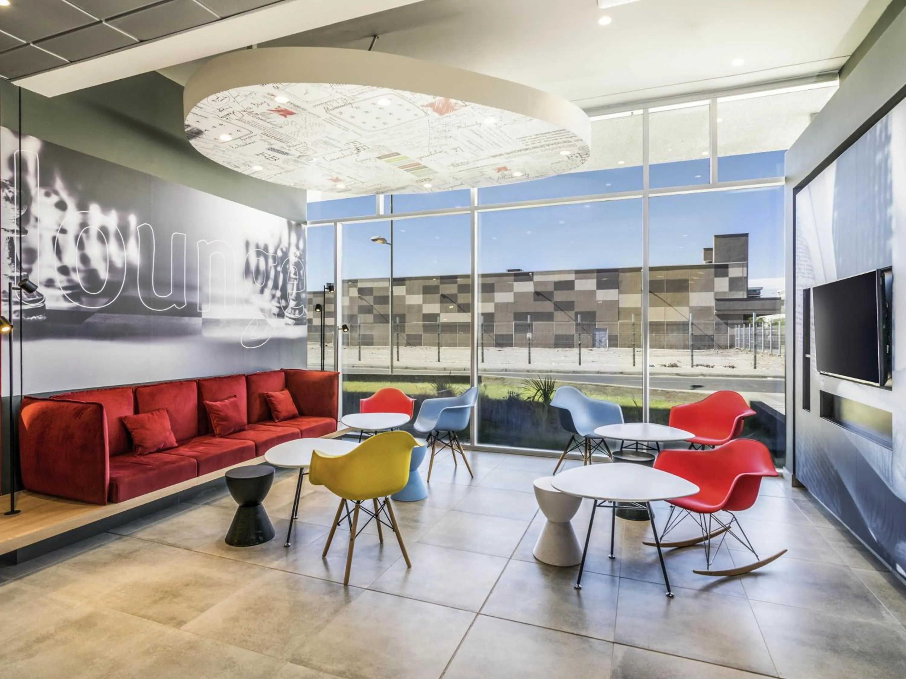 Property building in ibis Calama