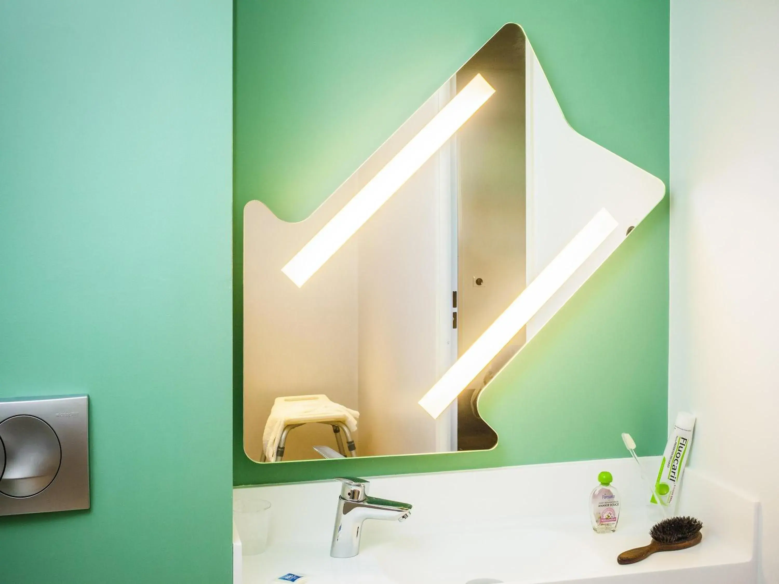 Twin Room in ibis budget Bordeaux Est Lormont Twin Room in ibis budget Bordeaux Est Lormont