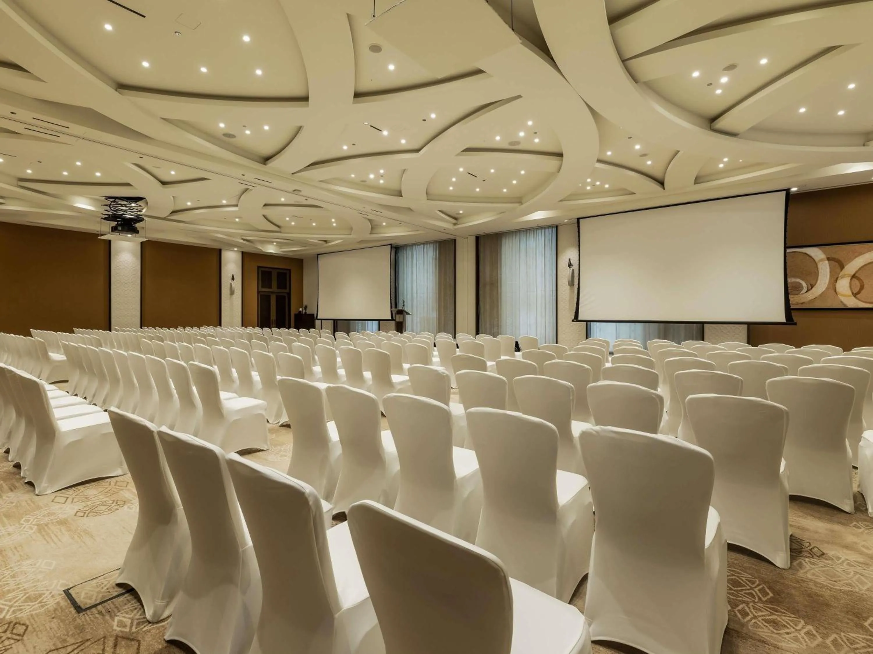 Meeting/conference room in Alwadi Hotel Doha - MGallery Collection