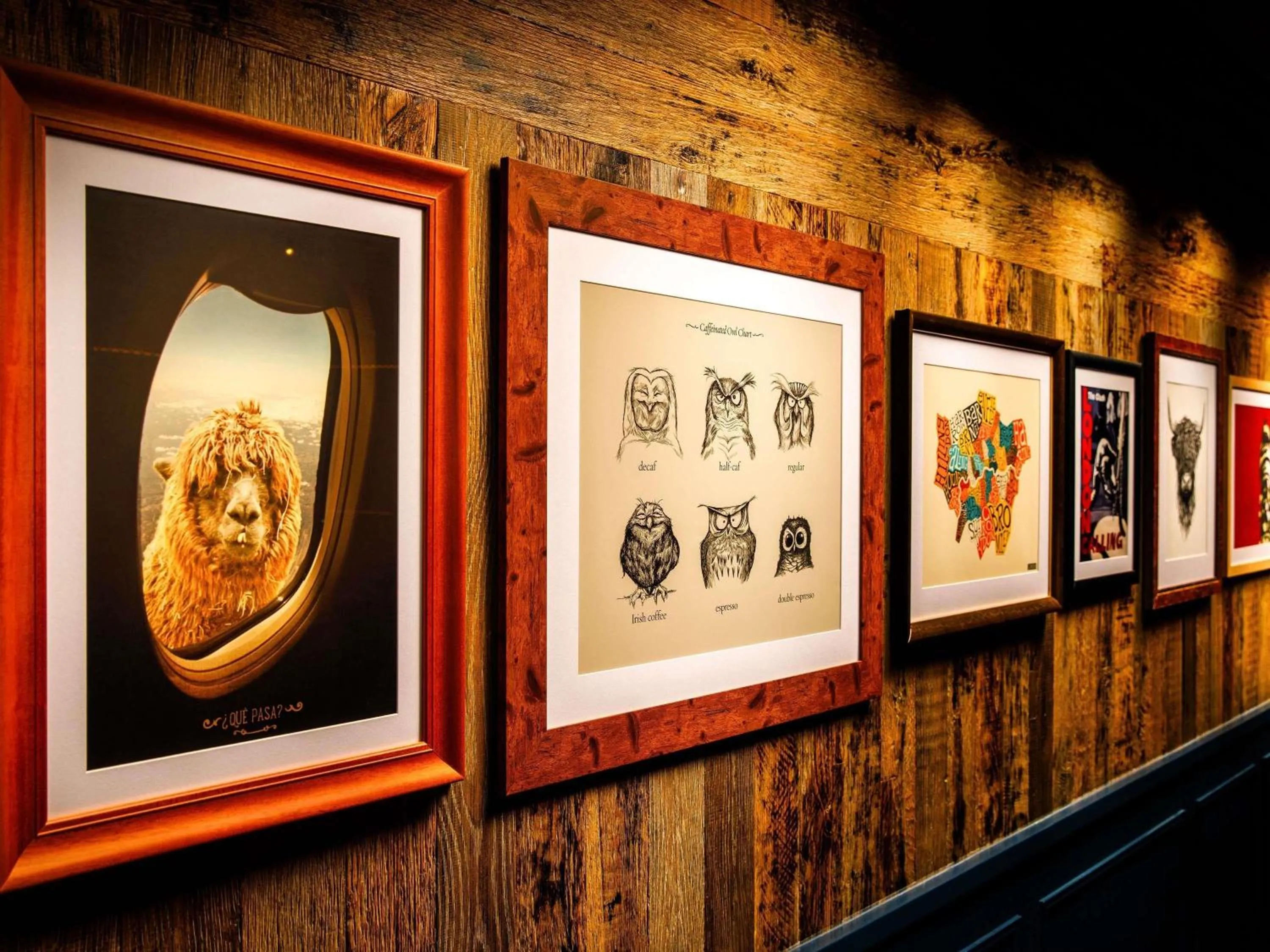 Bedroom in ibis London Canning Town