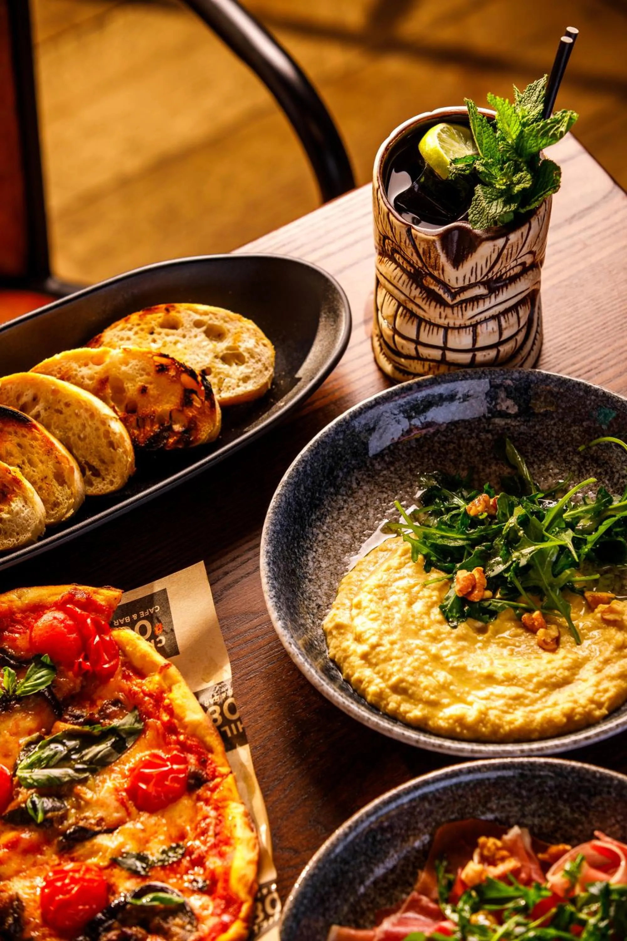 Food and drinks in ibis London Canning Town