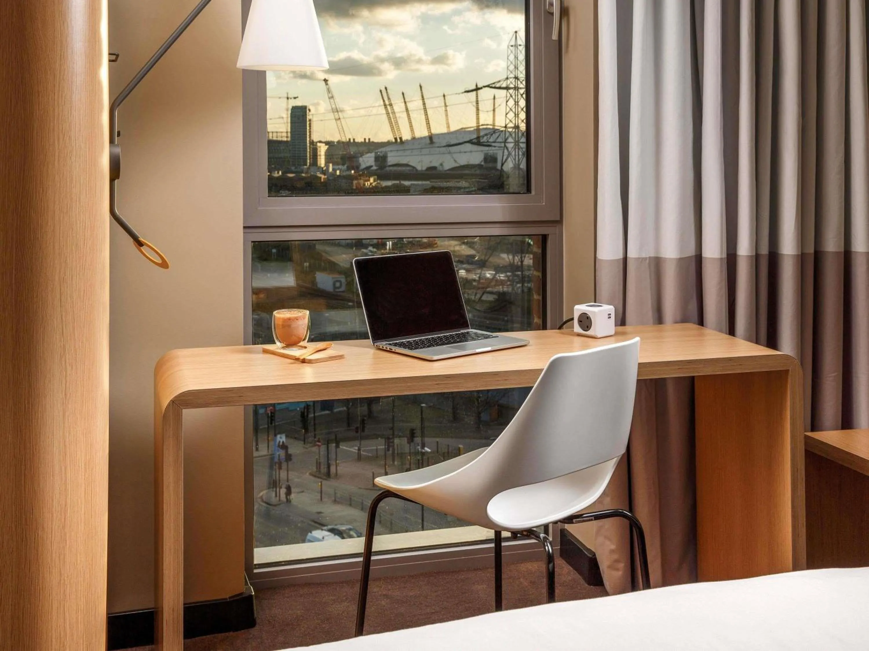 Bedroom in ibis London Canning Town