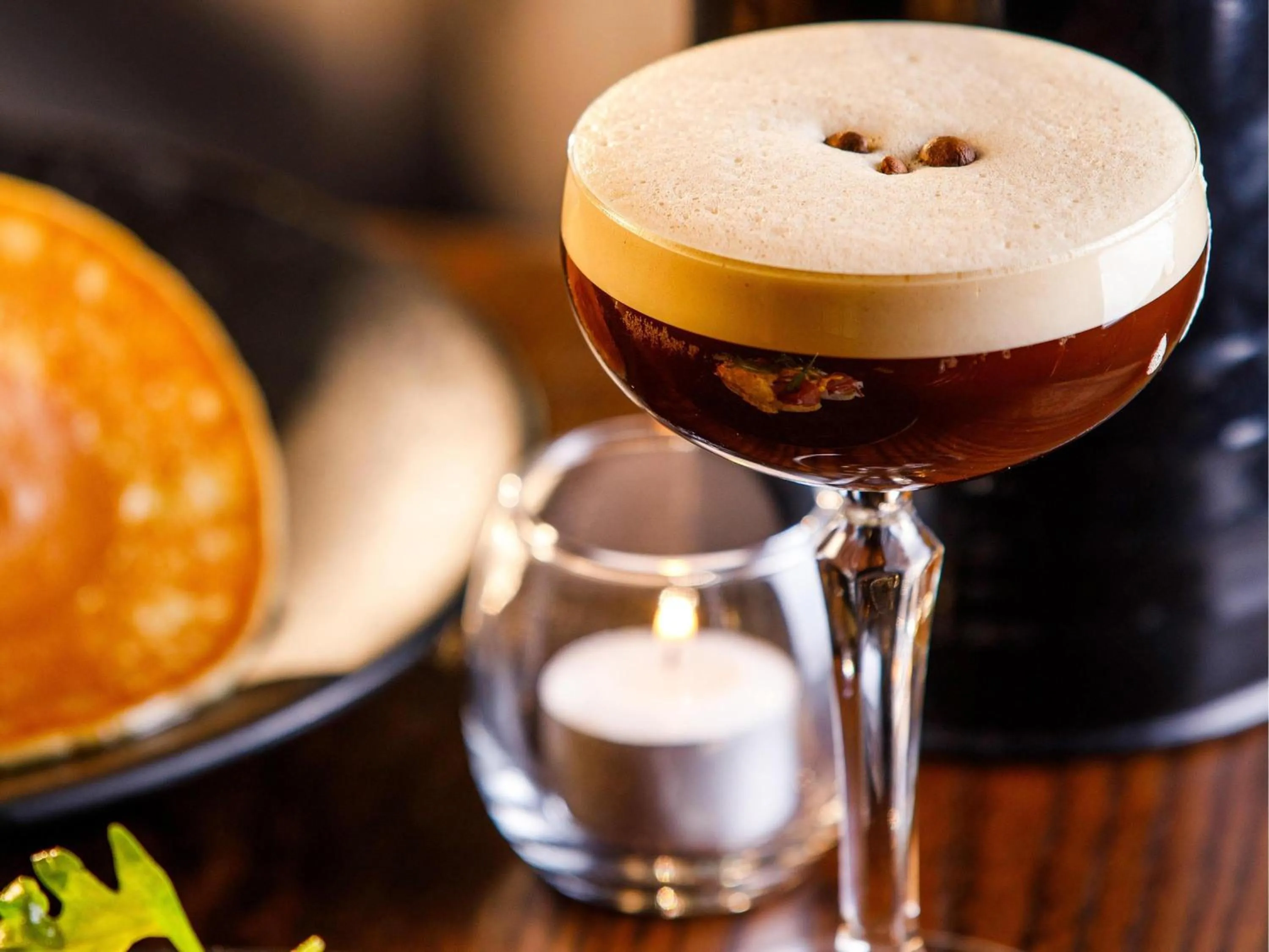 Lounge or bar in ibis London Canning Town