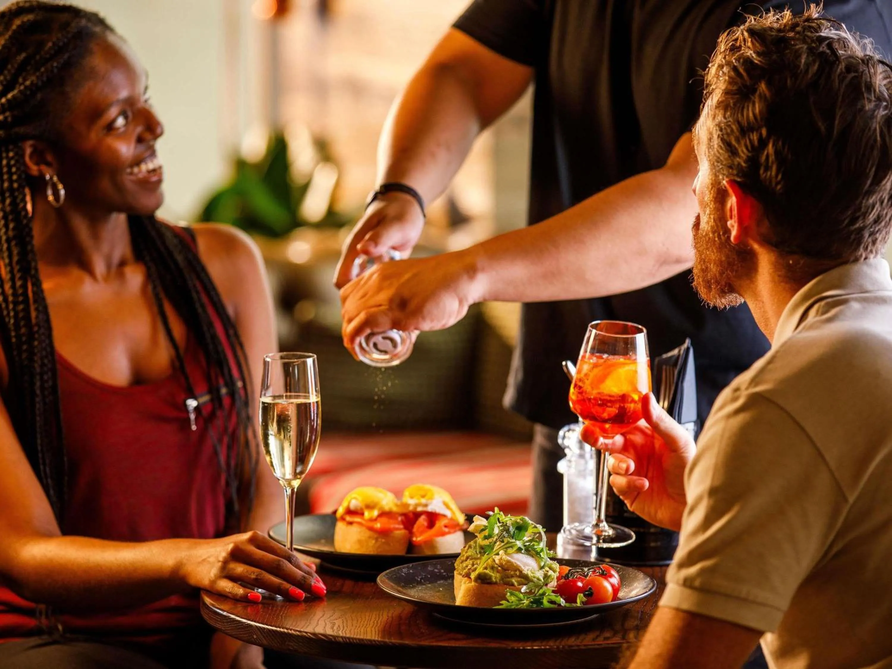 Restaurant/places to eat in ibis London Canning Town