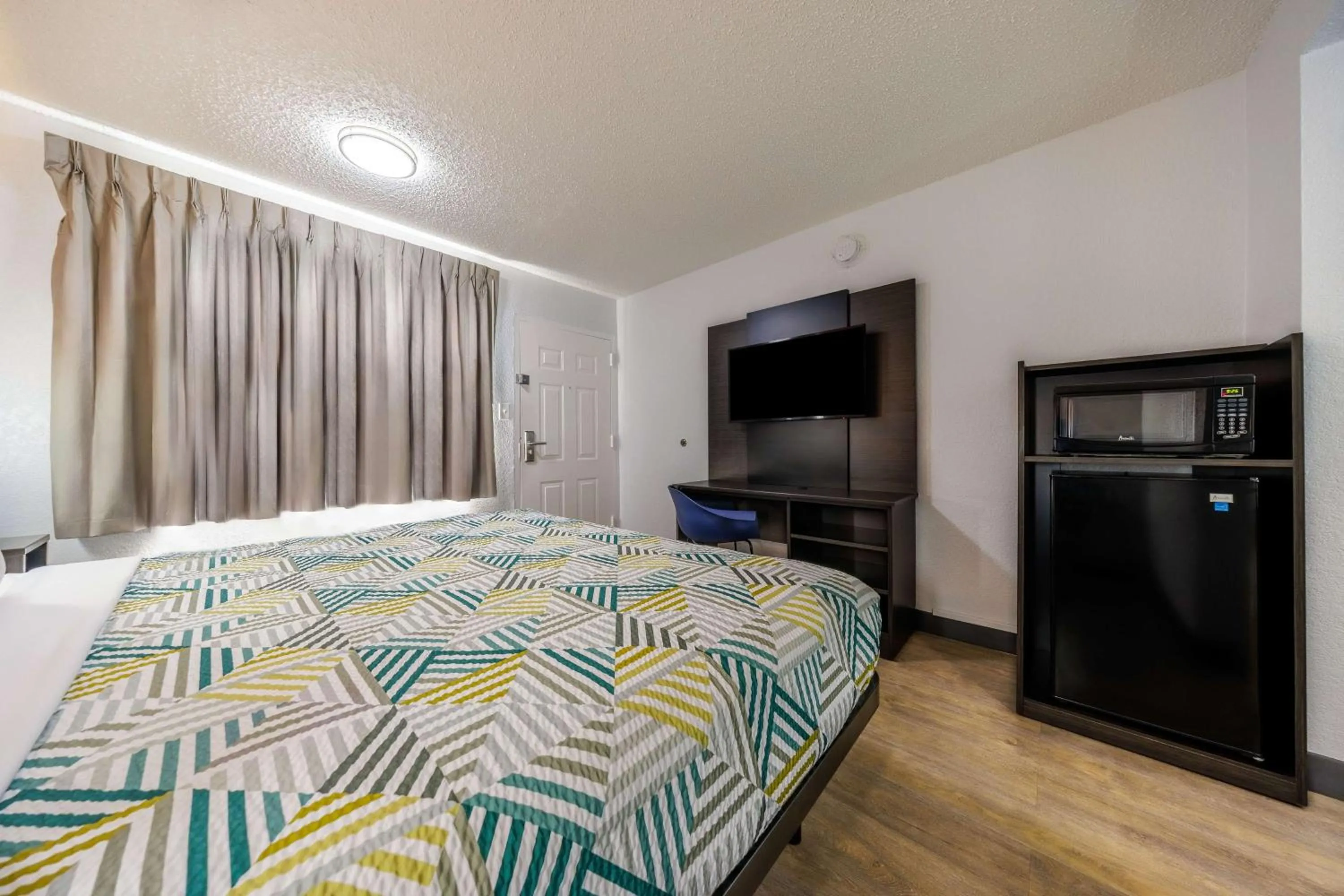 Bedroom, Bed in Motel 6 Fort Worth, TX East