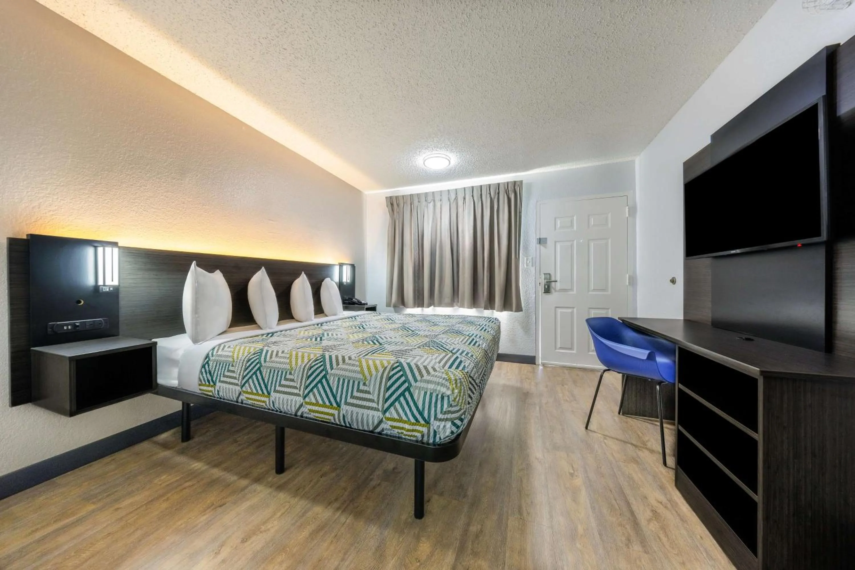 Bedroom, Bed in Motel 6 Fort Worth, TX East