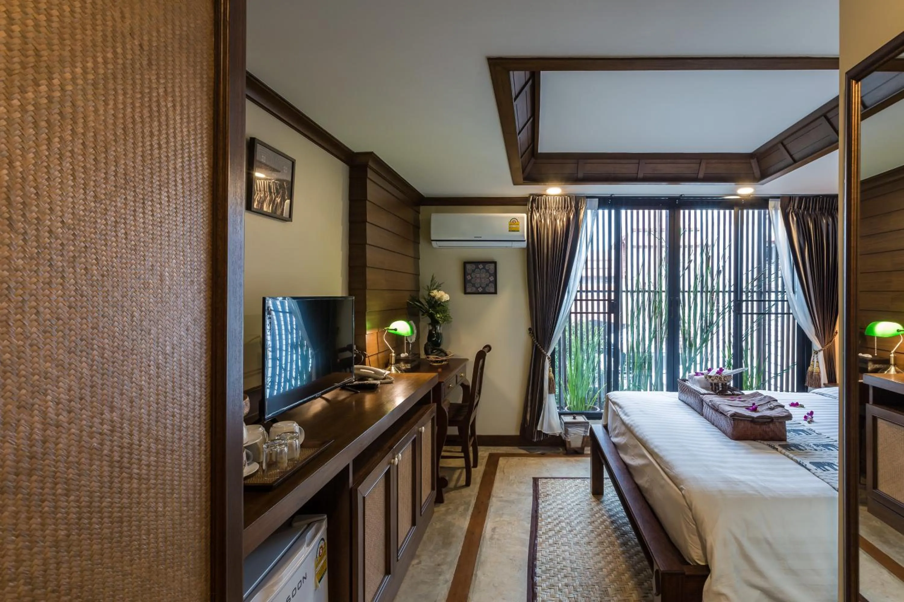 Photo of the whole room, Bed in Wannamas Chiangmai Boutique House