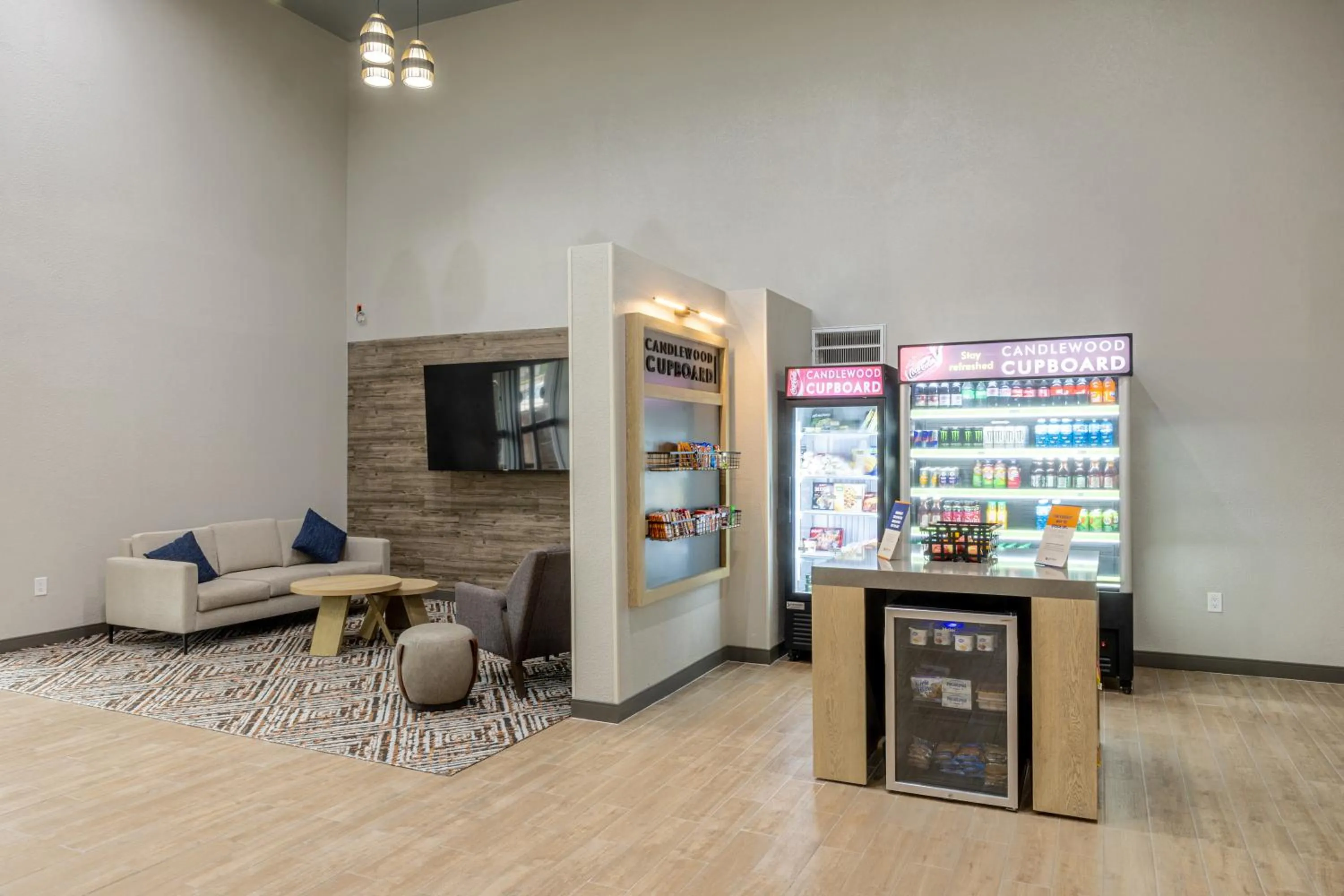Seating area in Candlewood Suites Wichita Northwest by IHG