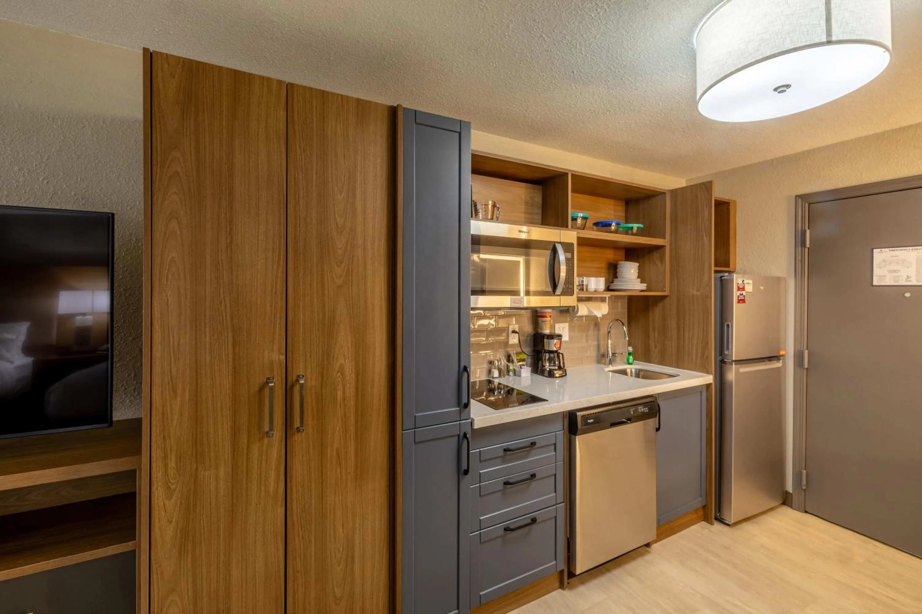 Kitchen or kitchenette in Candlewood Suites Wichita Northwest by IHG