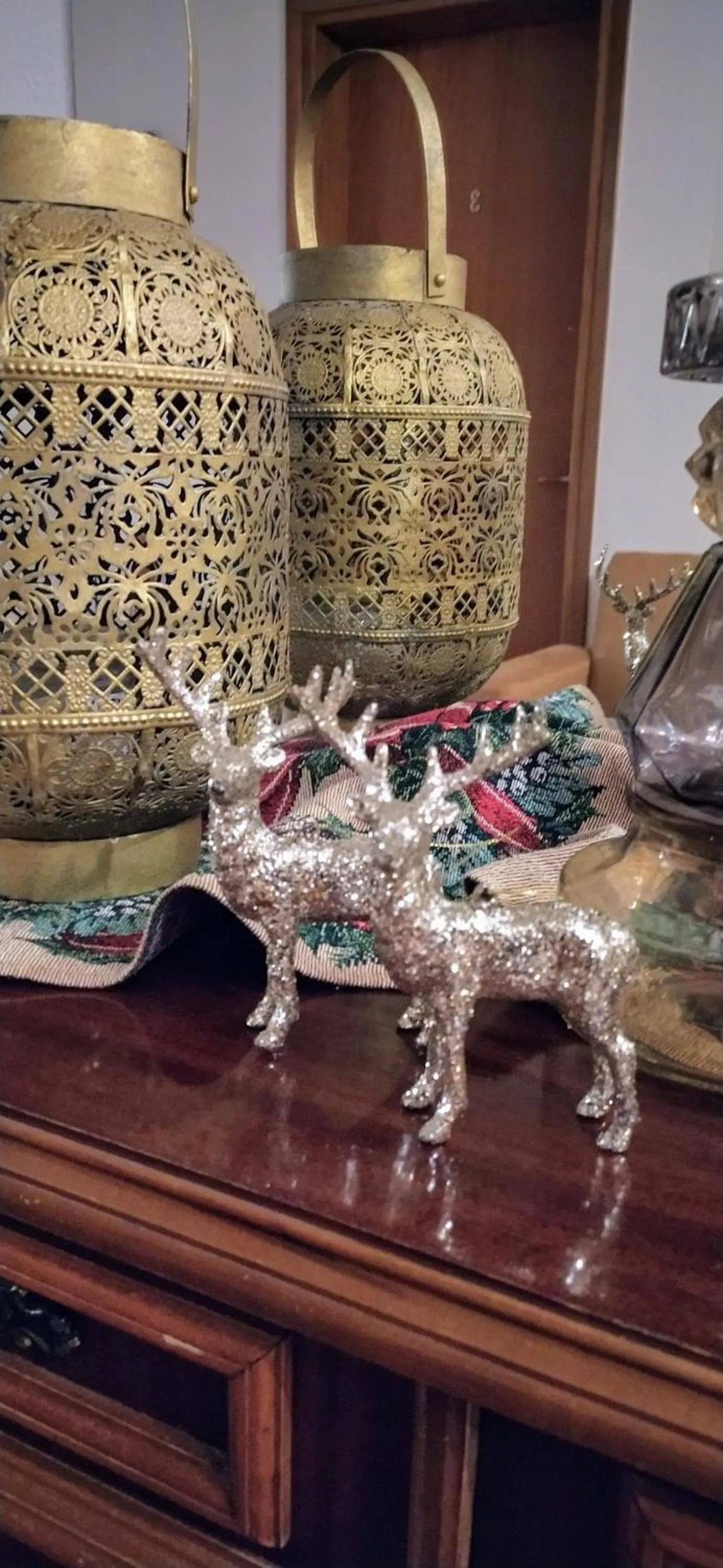 Decorative detail in Olympus View Rooms Sauna & Spa