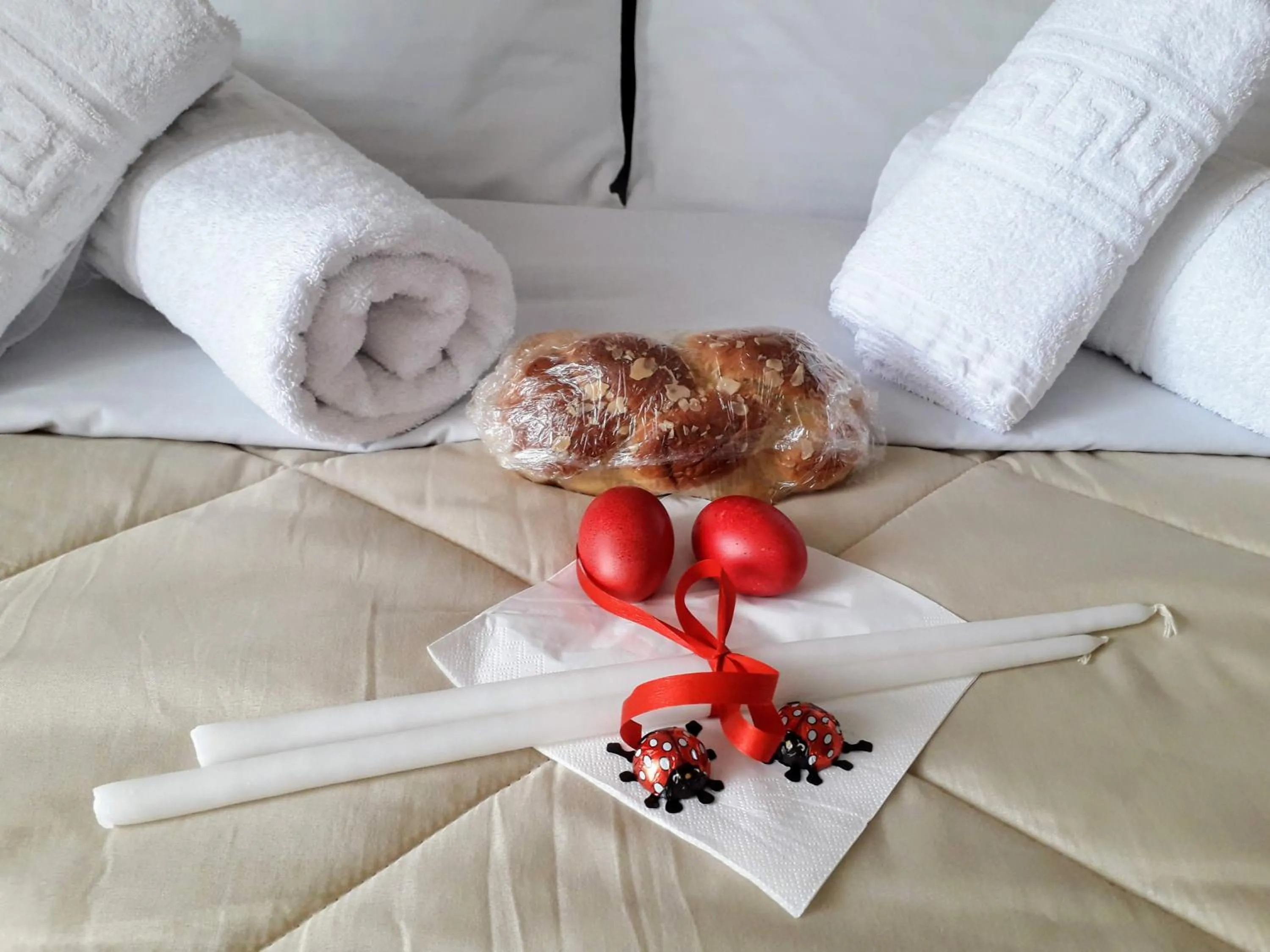 Bed in Olympus View Rooms Sauna & Spa