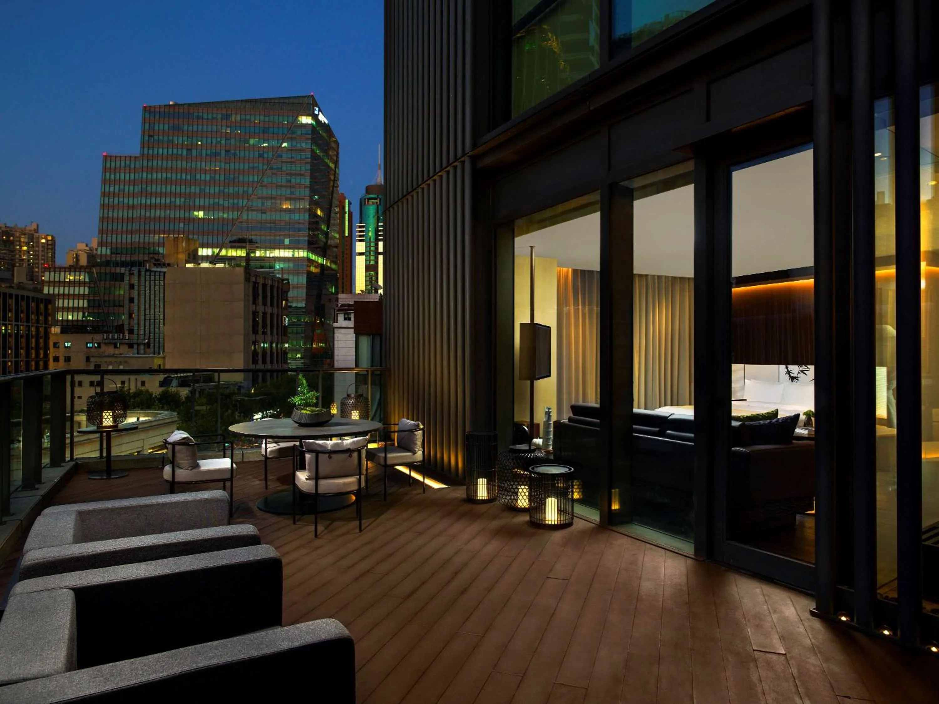 Photo of the whole room in Upper House Shanghai - Former The Middle House