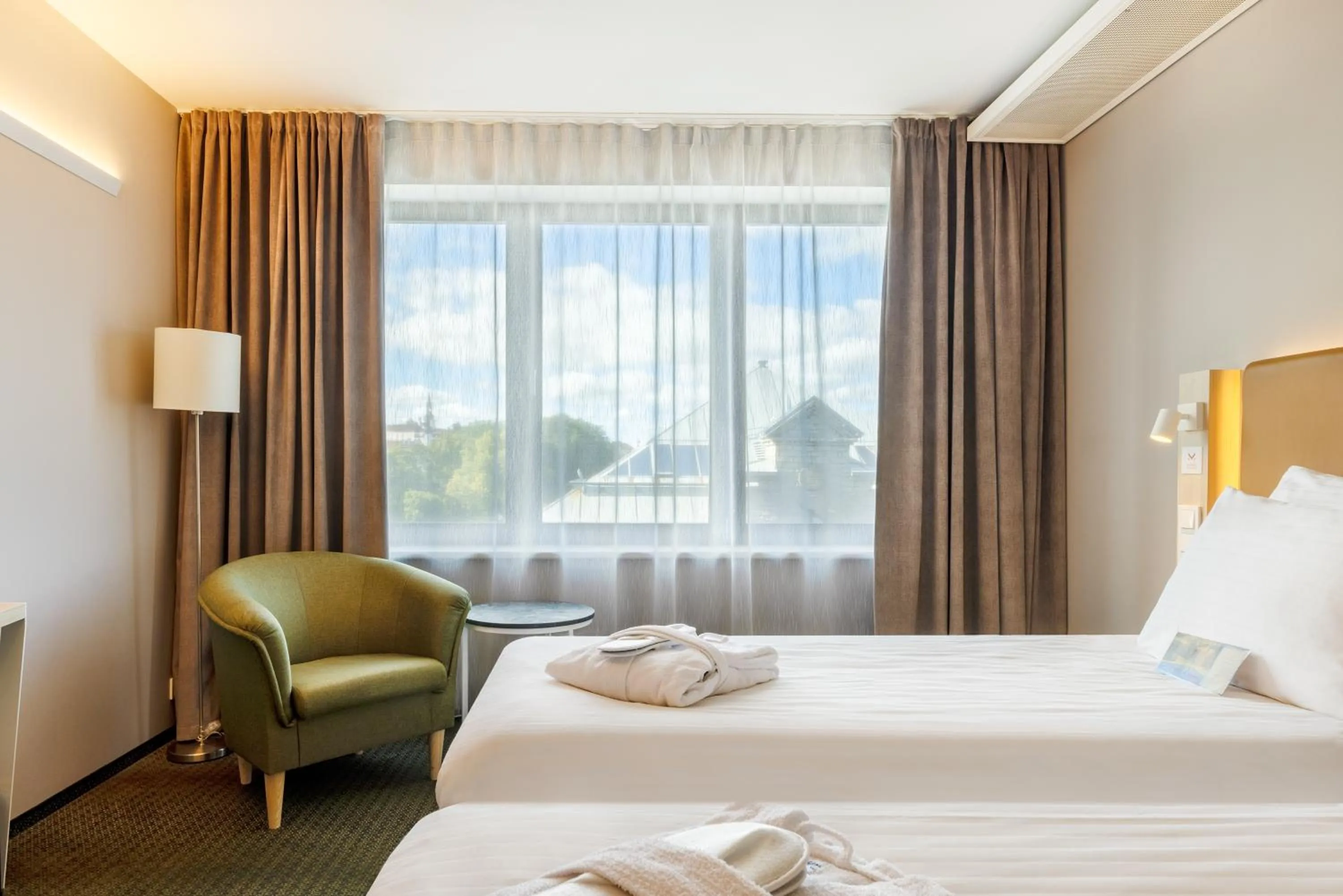 Bedroom, Bed in Metropol Spa Hotel