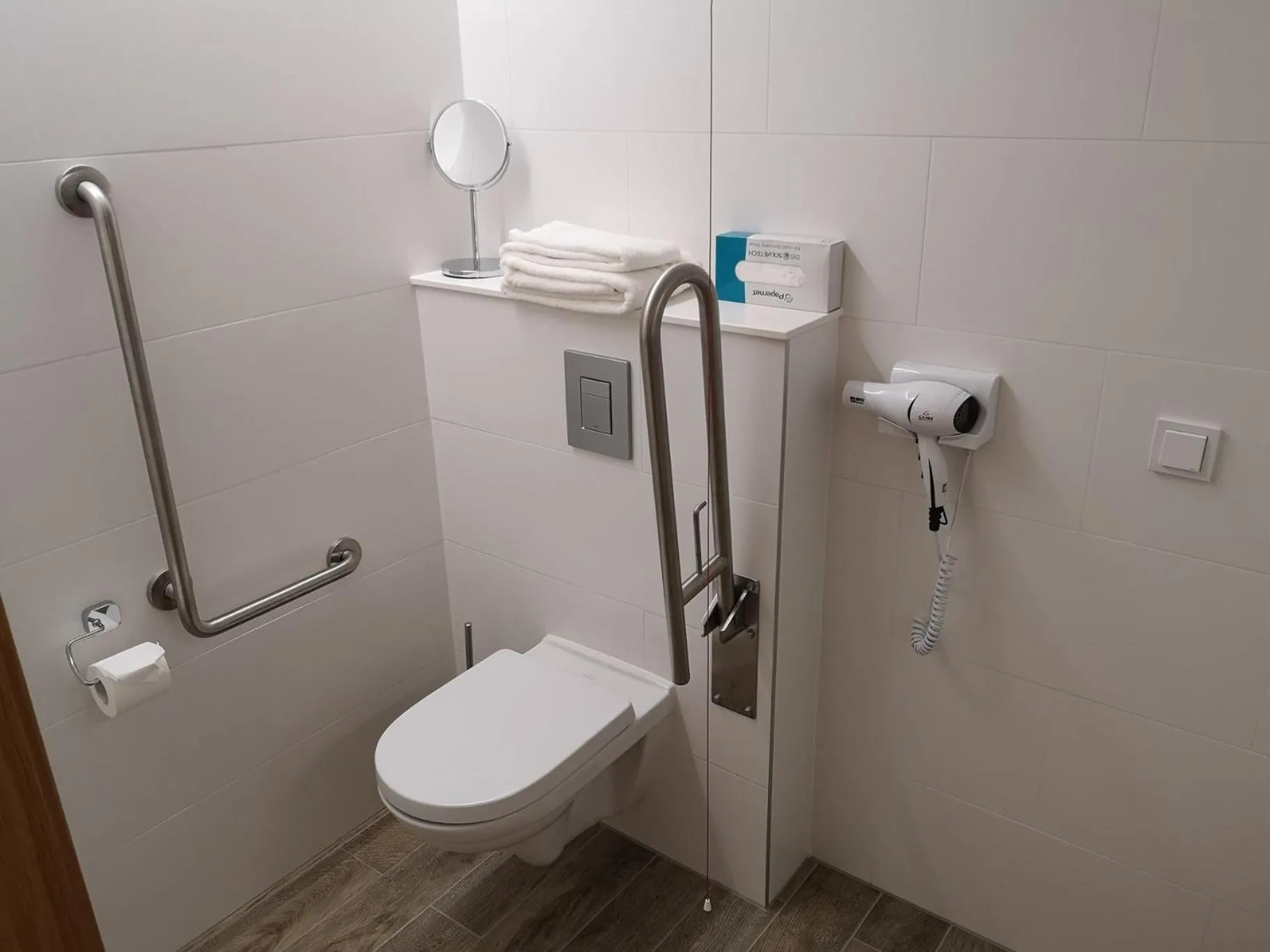 Toilet in Metropol Spa Hotel