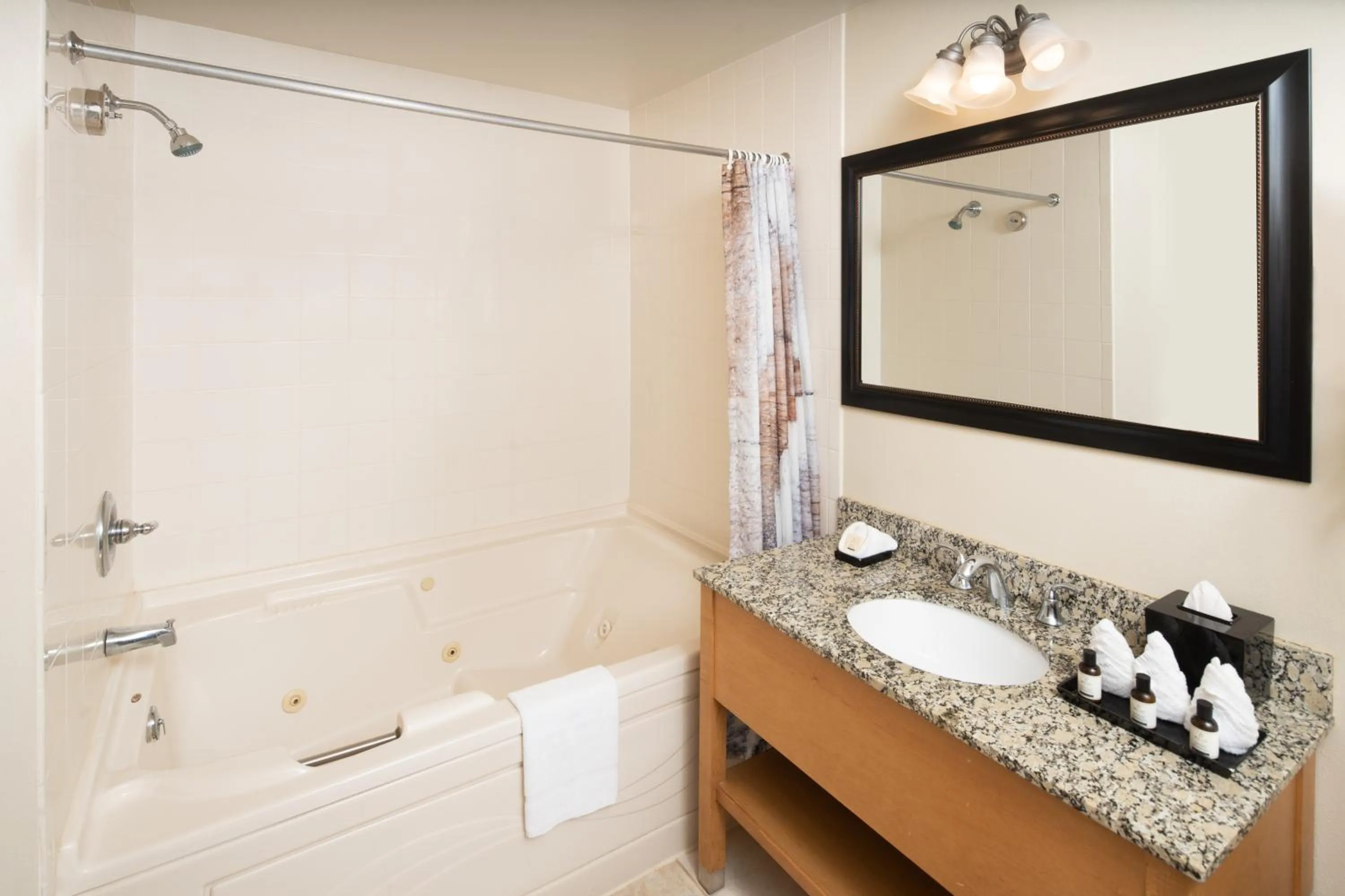 Bathroom in Timber Ridge Lodge and Waterpark
