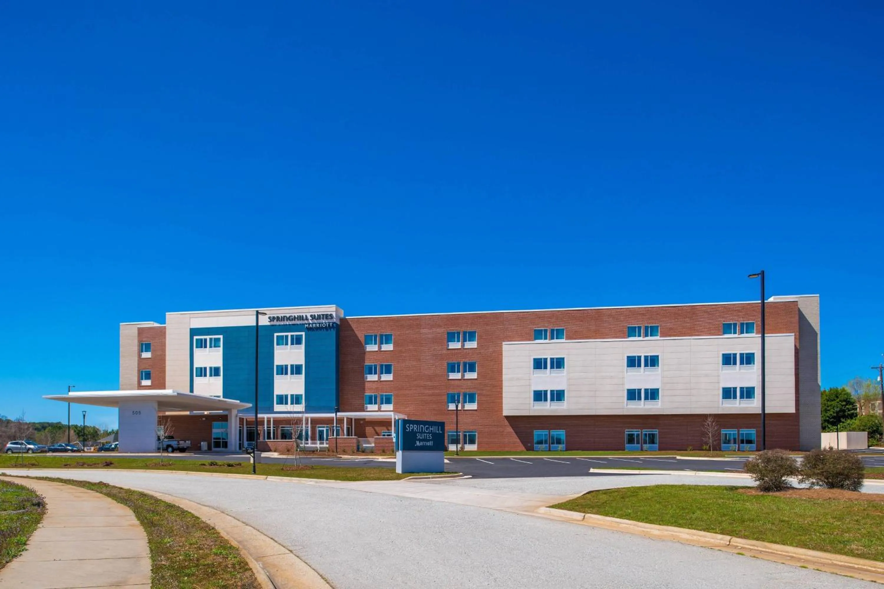 Property building in SpringHill Suites by Marriott Greensboro Airport