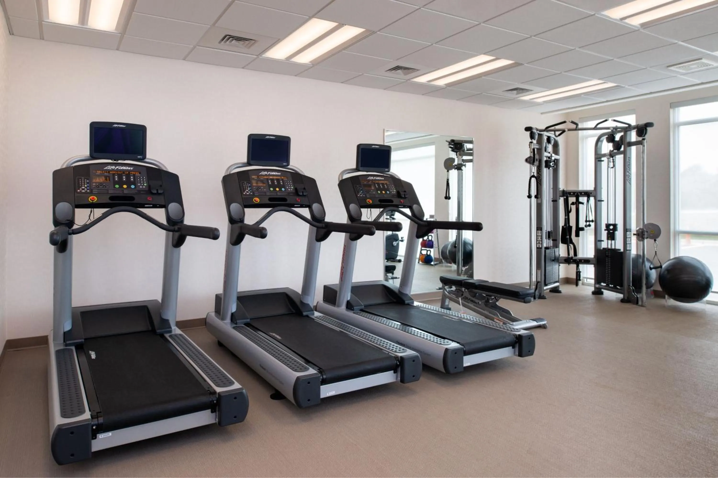 Fitness centre/facilities in SpringHill Suites by Marriott Greensboro Airport