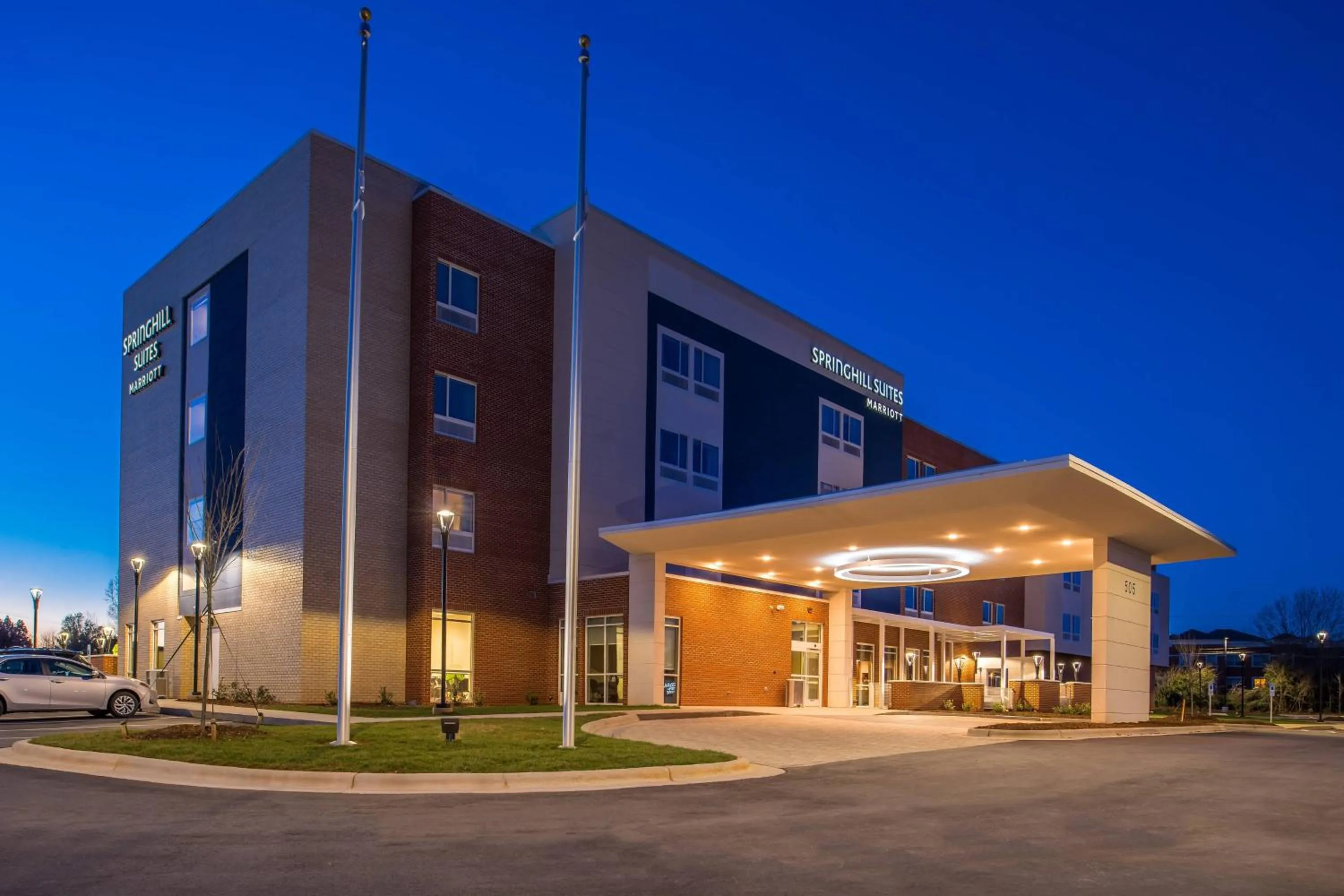 Property building in SpringHill Suites by Marriott Greensboro Airport