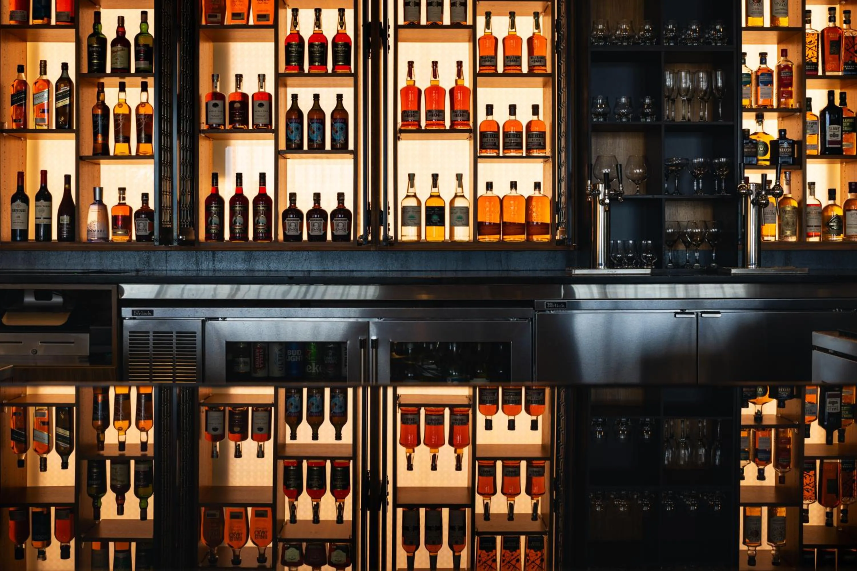 Lounge or bar in AC Hotel by Marriott Minneapolis West End