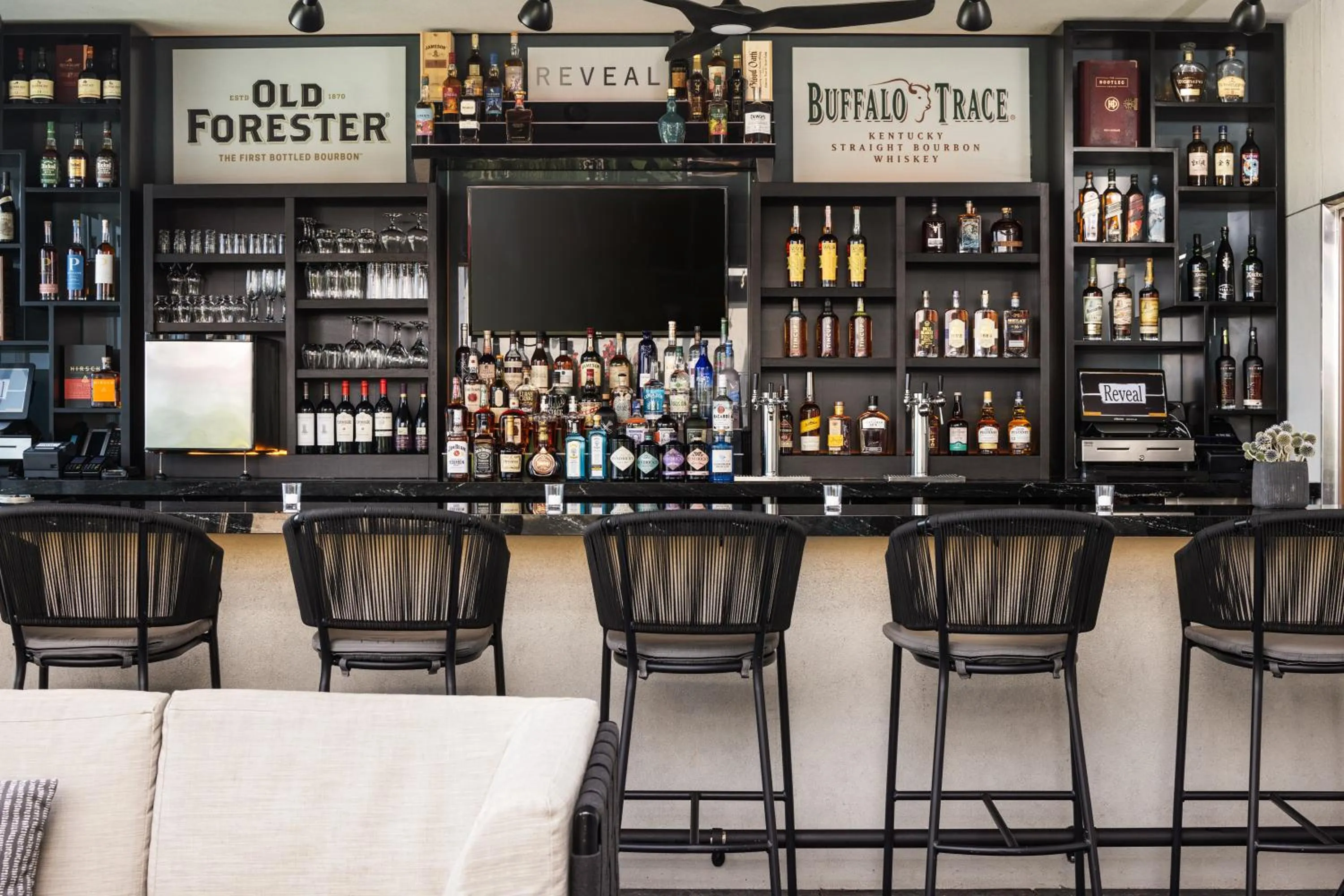 Lounge or bar in AC Hotel by Marriott Minneapolis West End