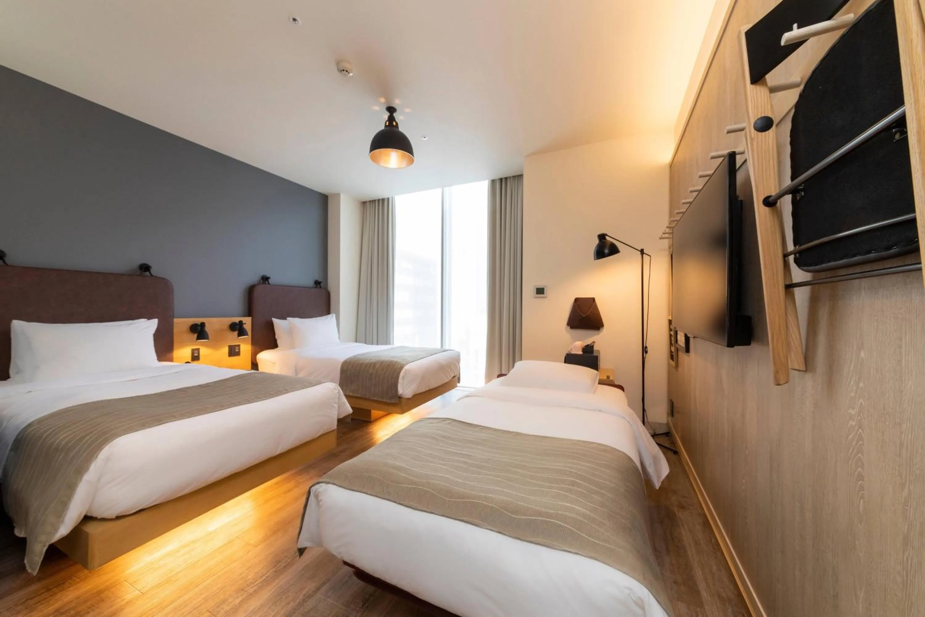 Photo of the whole room, Bed in MOXY Osaka Honmachi