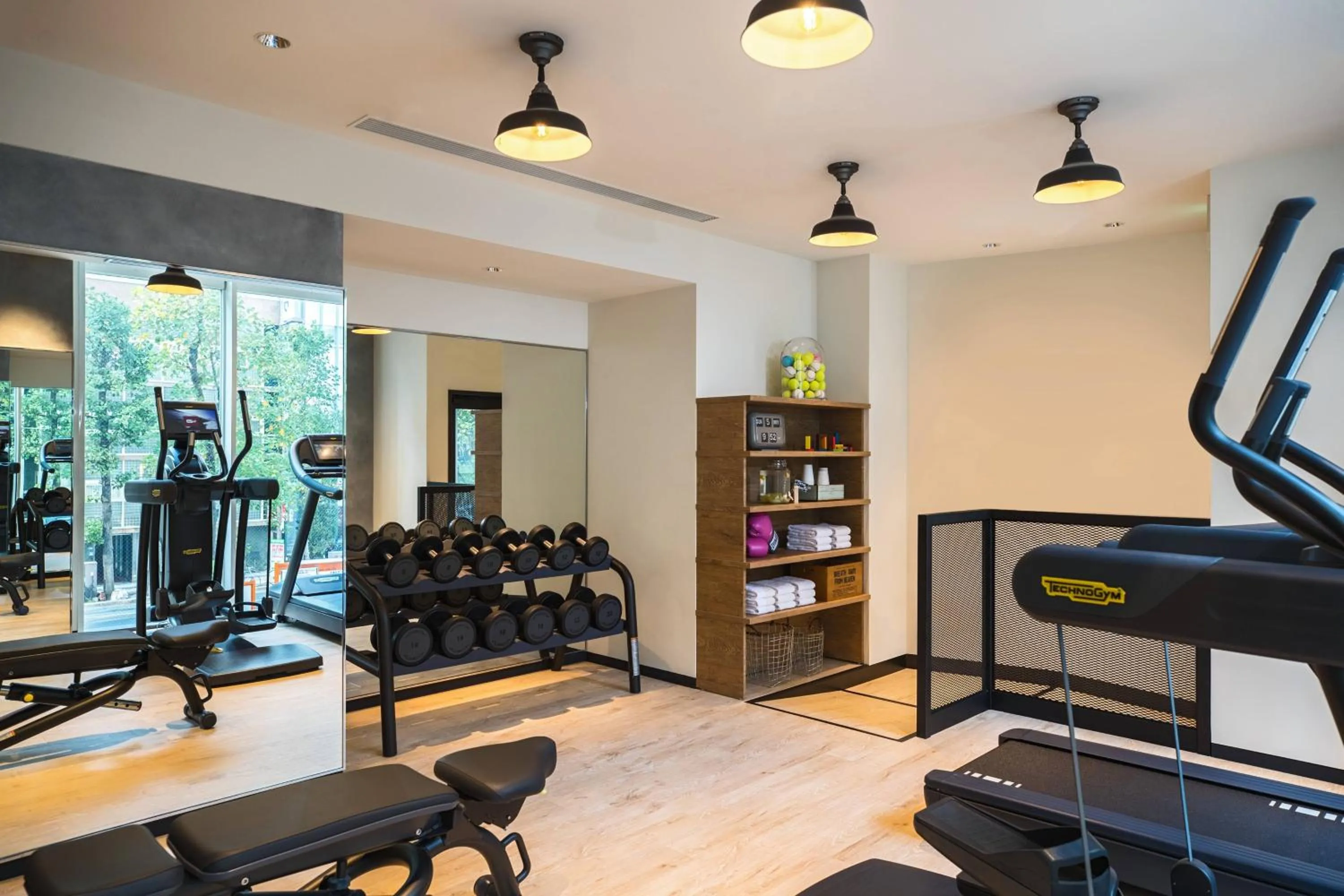 Fitness centre/facilities in MOXY Osaka Honmachi