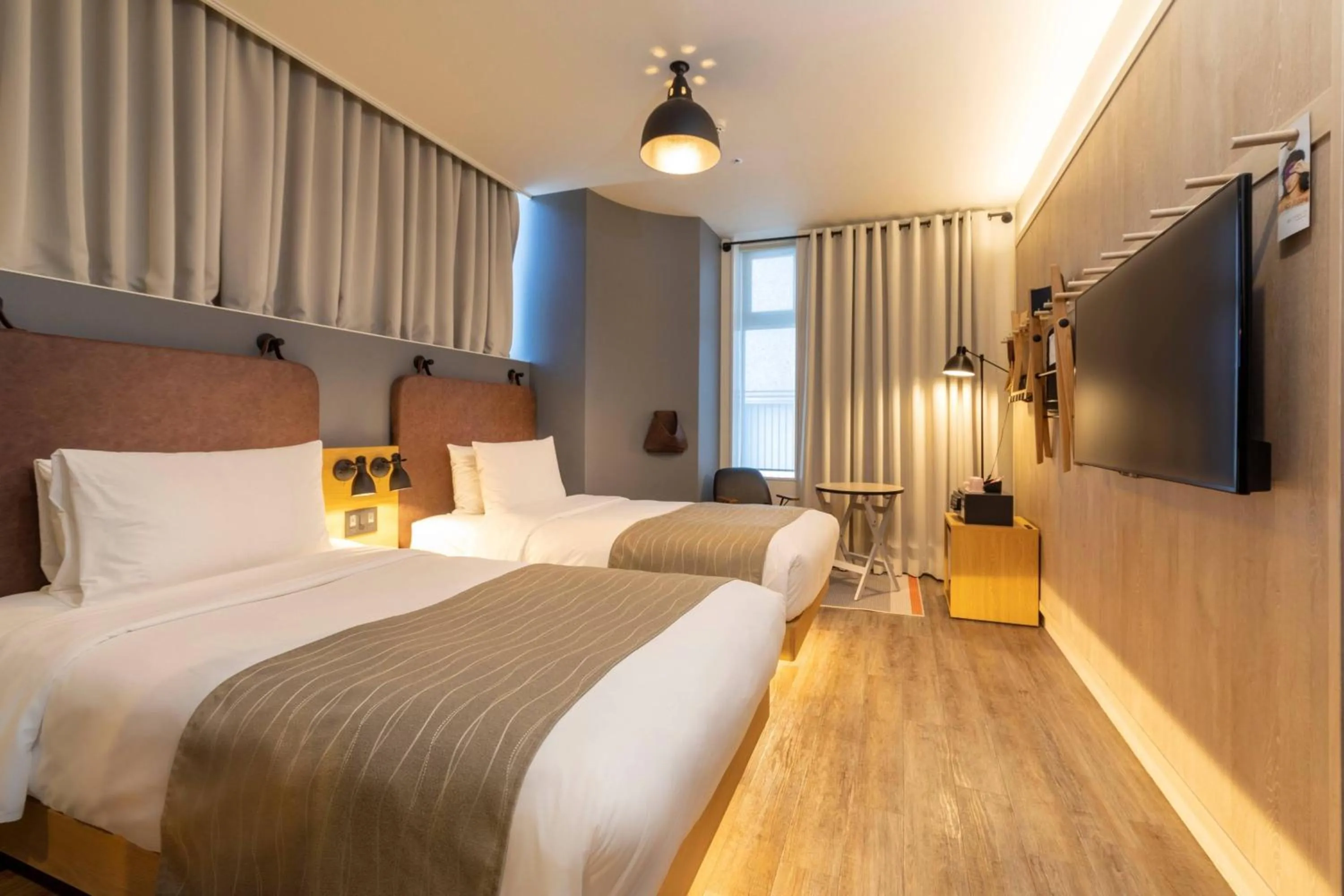 Photo of the whole room, Bed in MOXY Osaka Honmachi