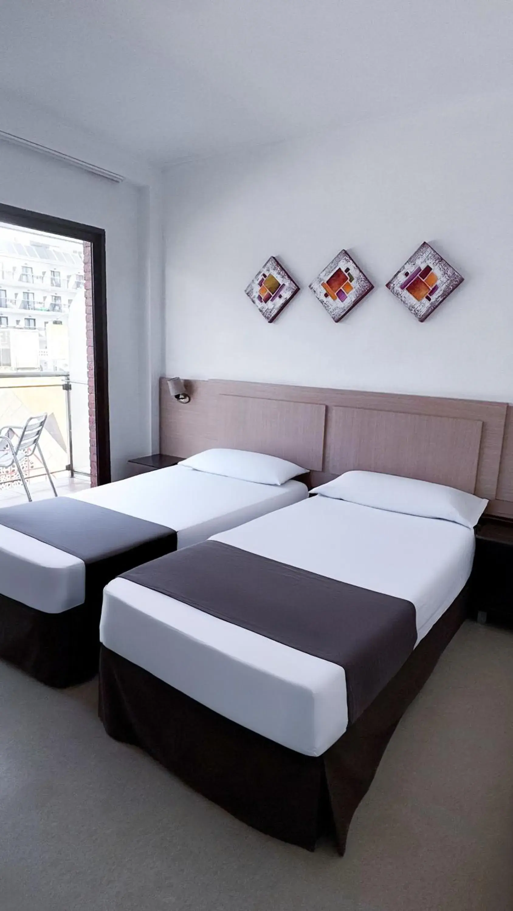 Twin Room in Hotel Primavera Benidorm Twin Room in Hotel Primavera Benidorm