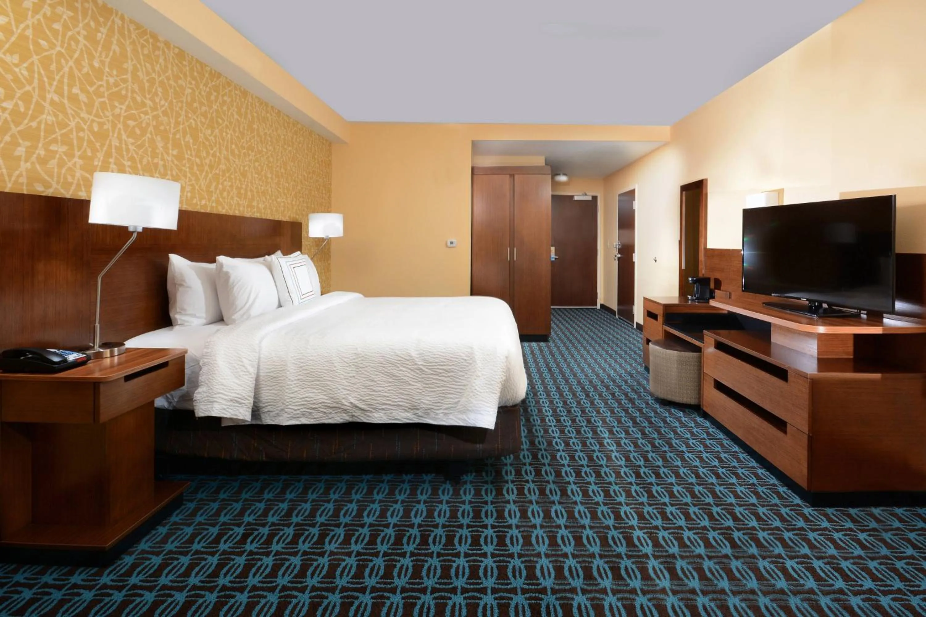 Photo of the whole room, Bed in Fairfield Inn & Suites by Marriott Raleigh Capital Blvd./I-540