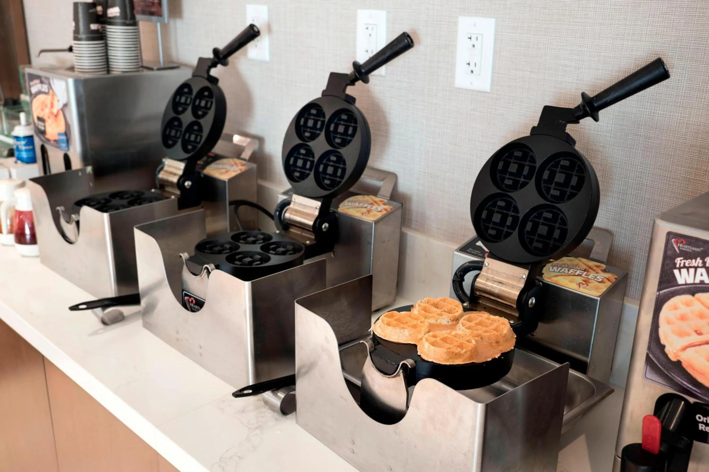 Breakfast in Residence Inn by Marriott Seattle Downtown Convention Center