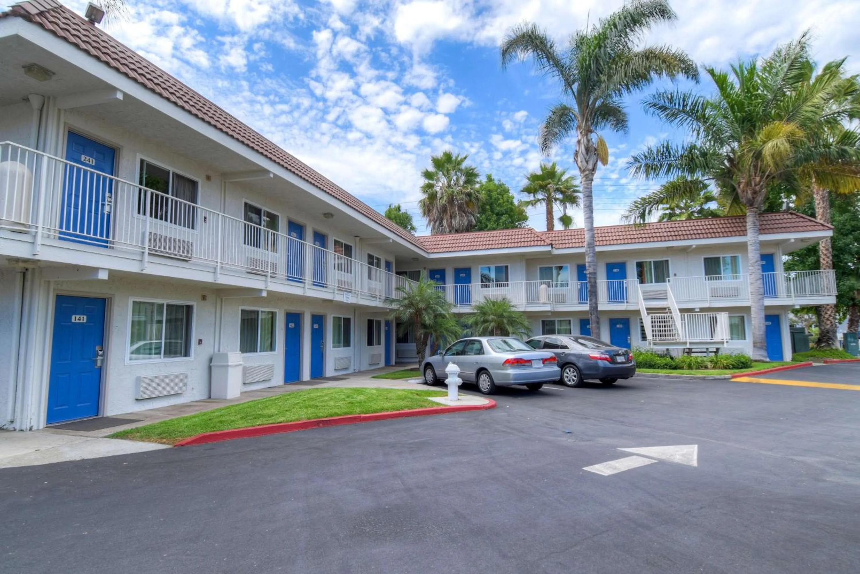 Property building in Motel 6-Costa Mesa, CA