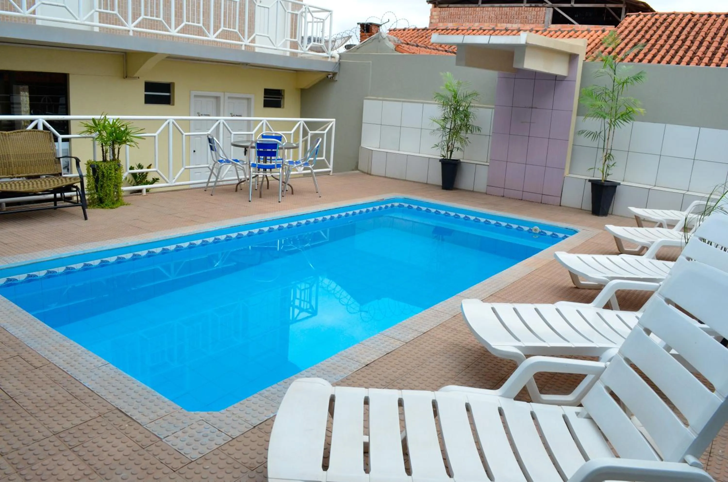 Swimming pool in Pôr do Sol Hotel