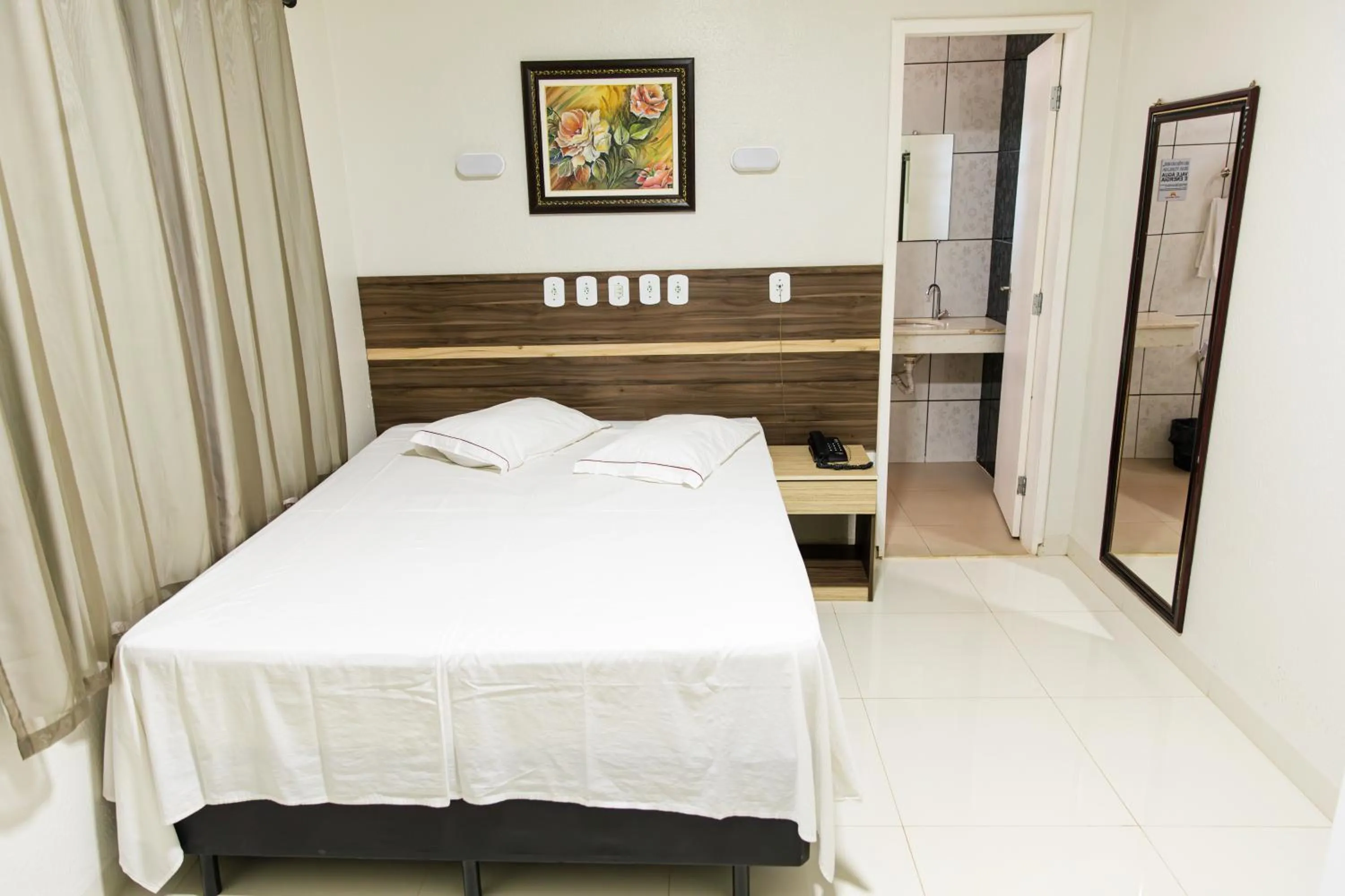 Bed in Pôr do Sol Hotel