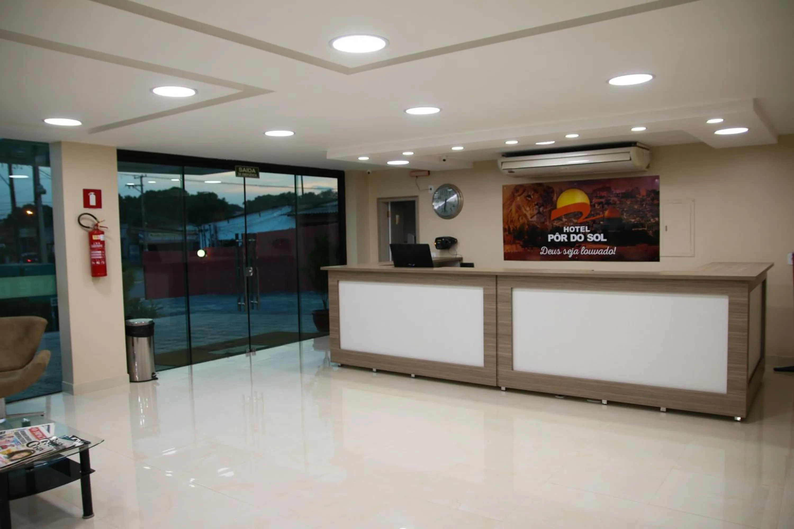 Night in Pôr do Sol Hotel