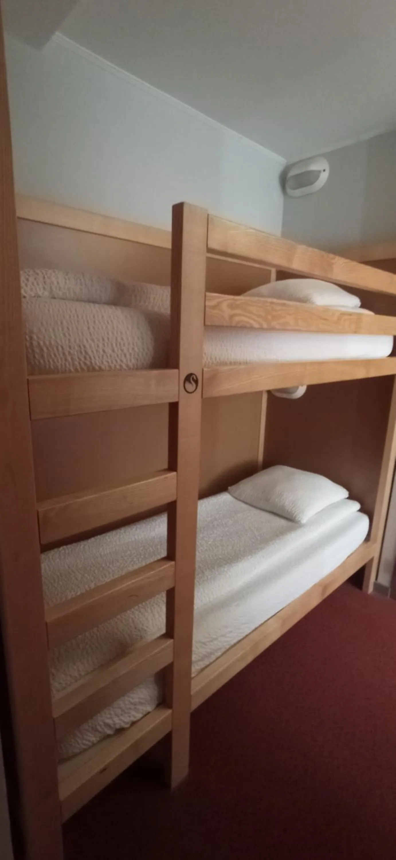 bunk bed, Bed in Logis Hotel Restaurant Le Cygne