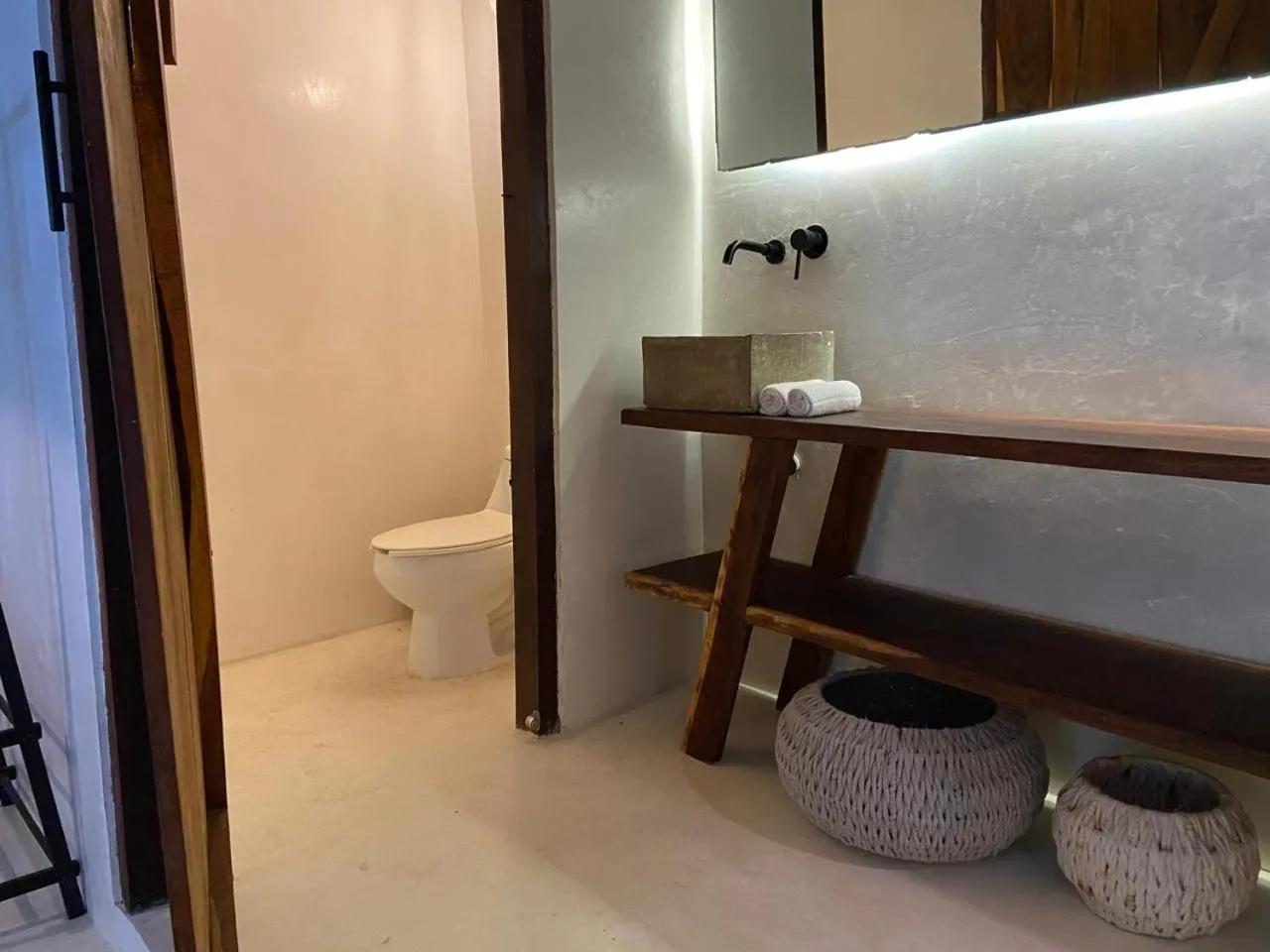 Bathroom in Amor Rooms