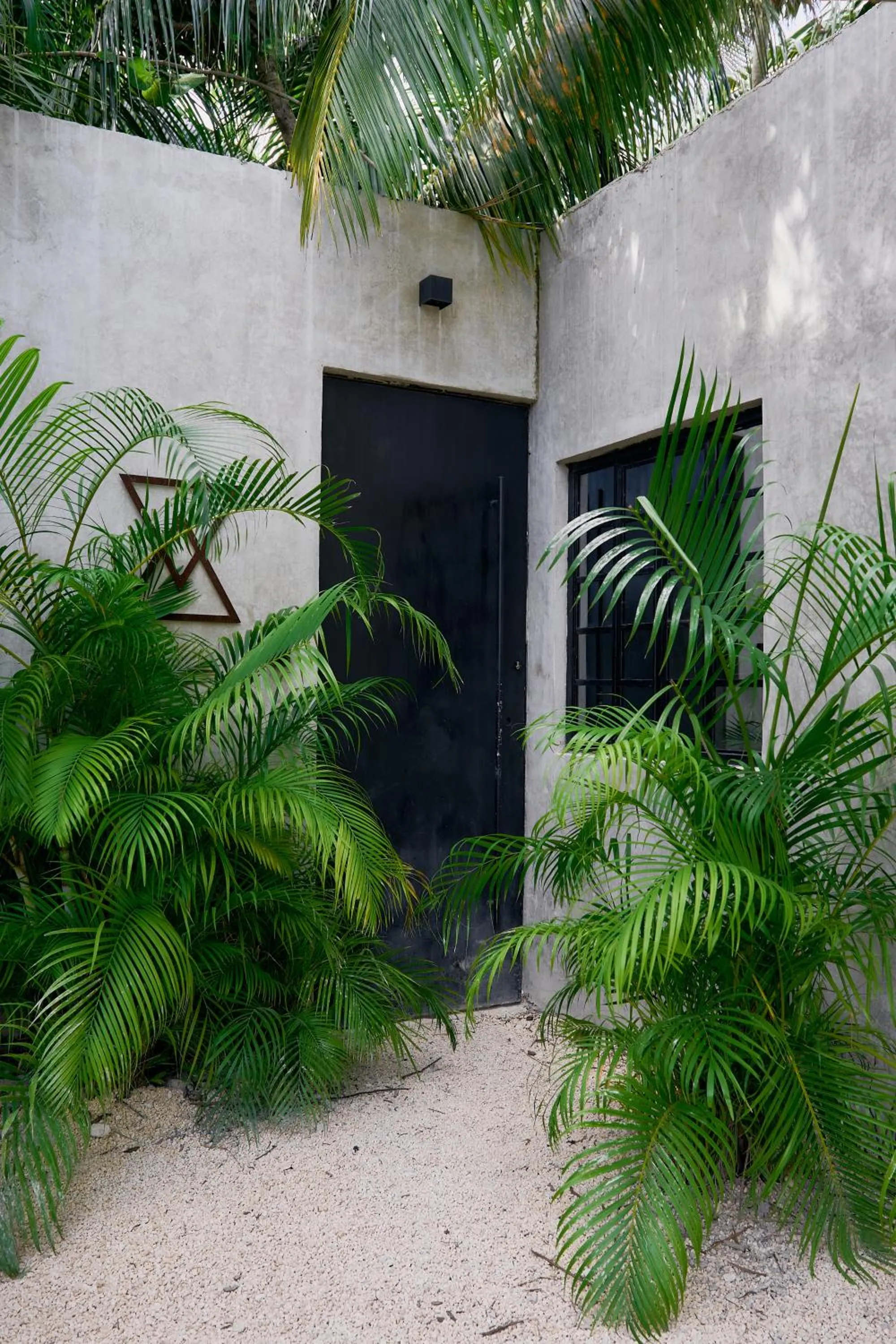 Facade/entrance in Amor Rooms