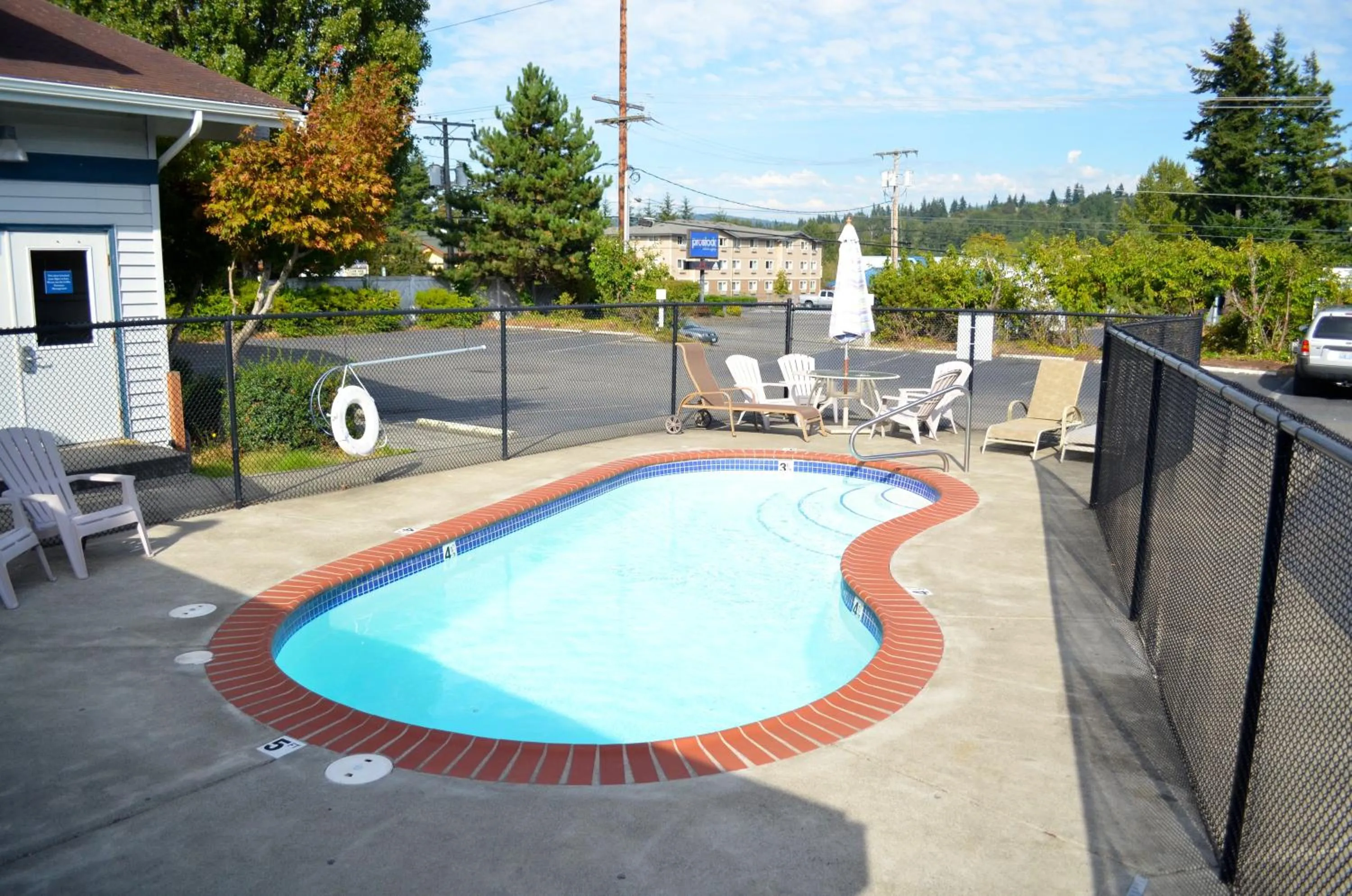 Swimming pool in Bellingham Lodge