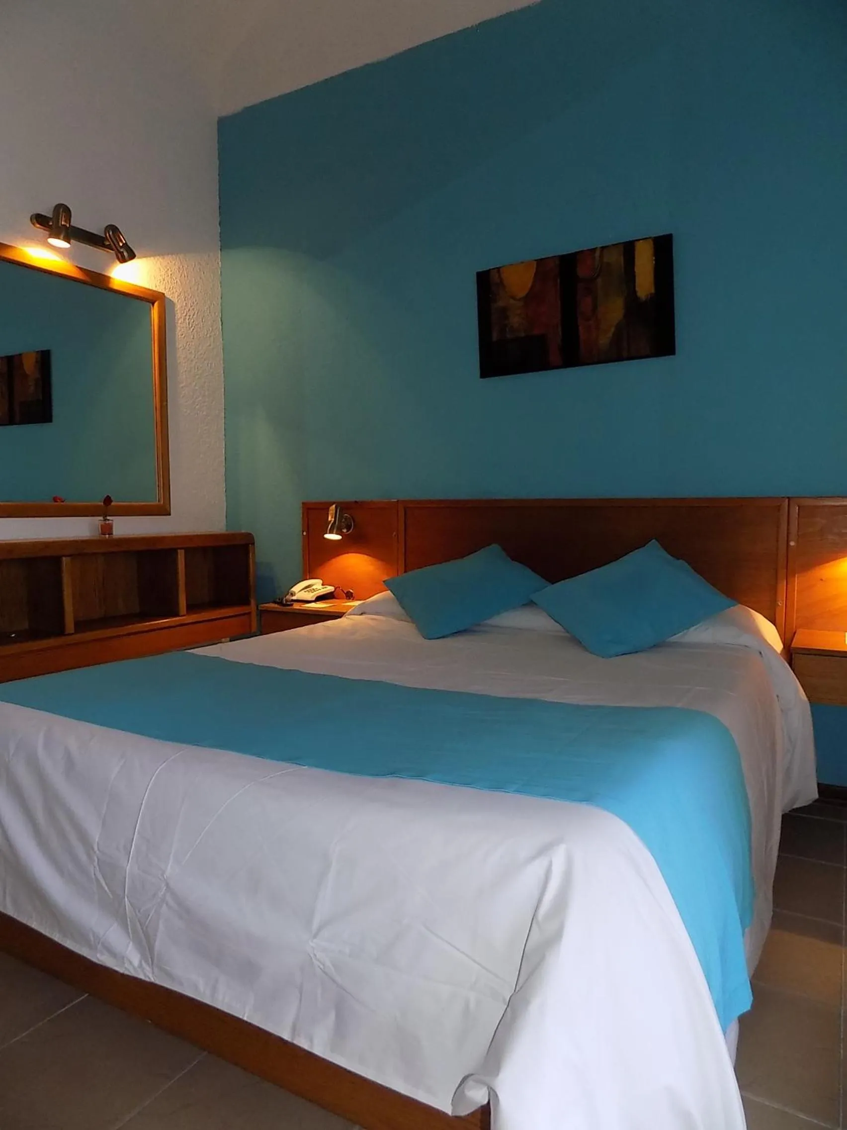 Photo of the whole room, Bed in Hotel Concorde